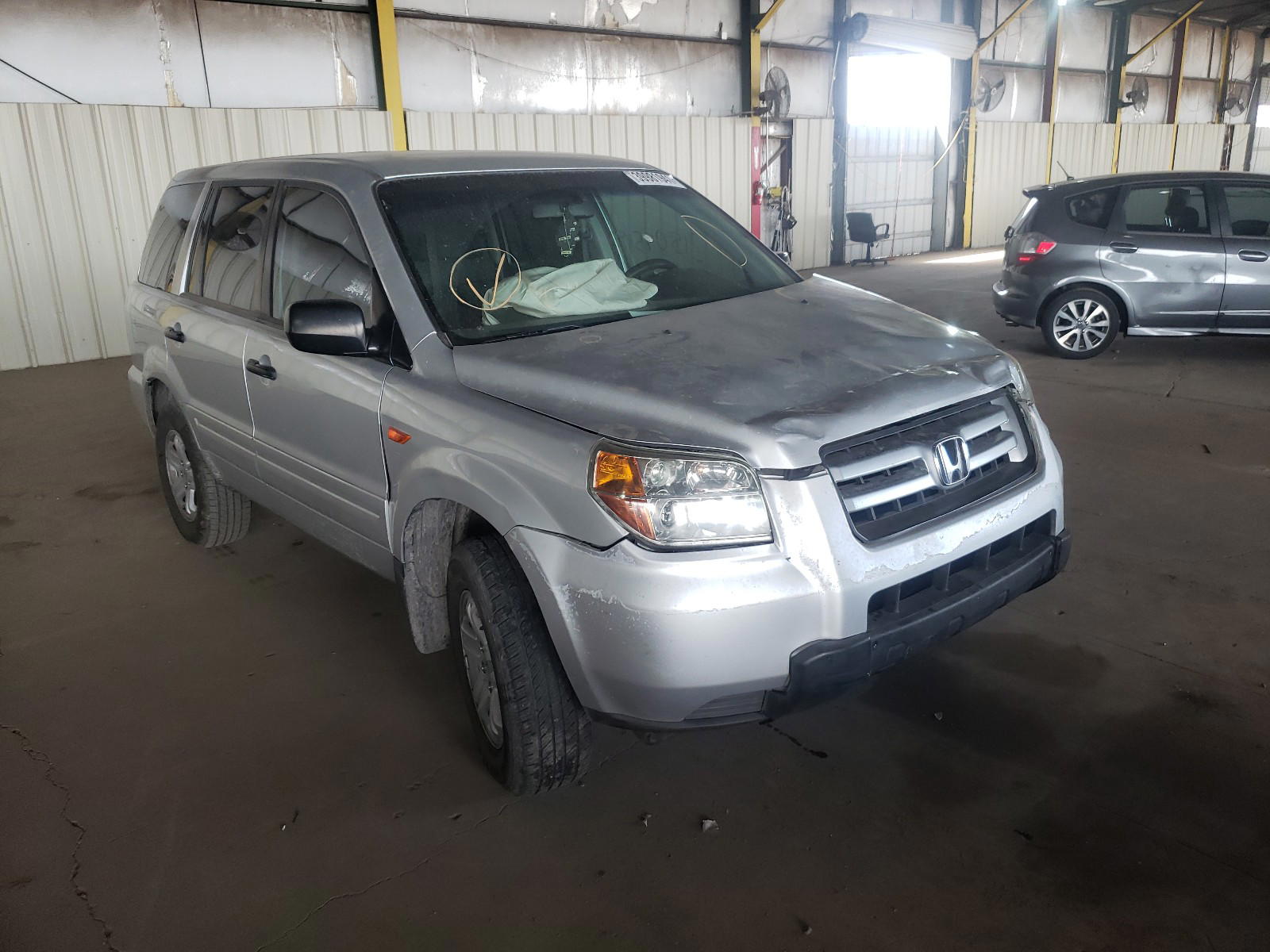 HONDA PILOT LX 2006 with VIN 5FNYF28186B051489 - Photo from auction