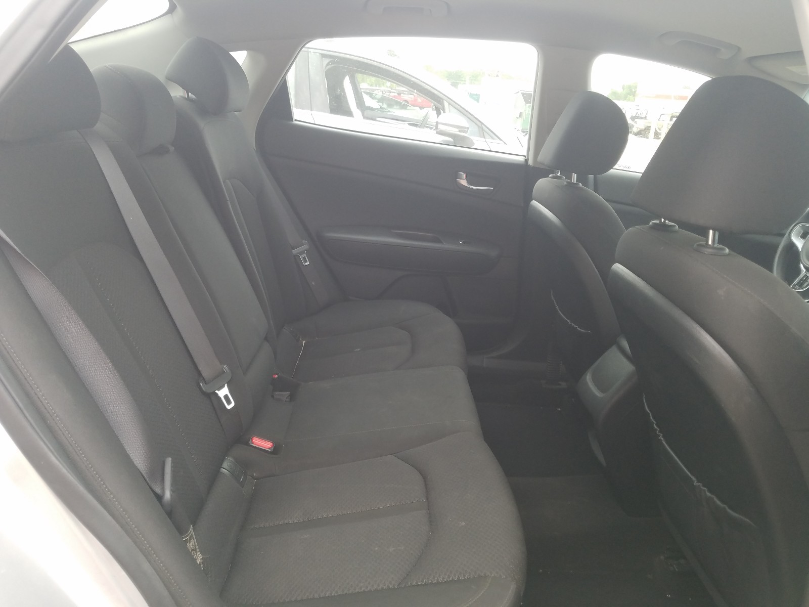 Photo 6 from auction – 2017 KIA OPTIMA LX with VIN KNAGT4L39H5150221
