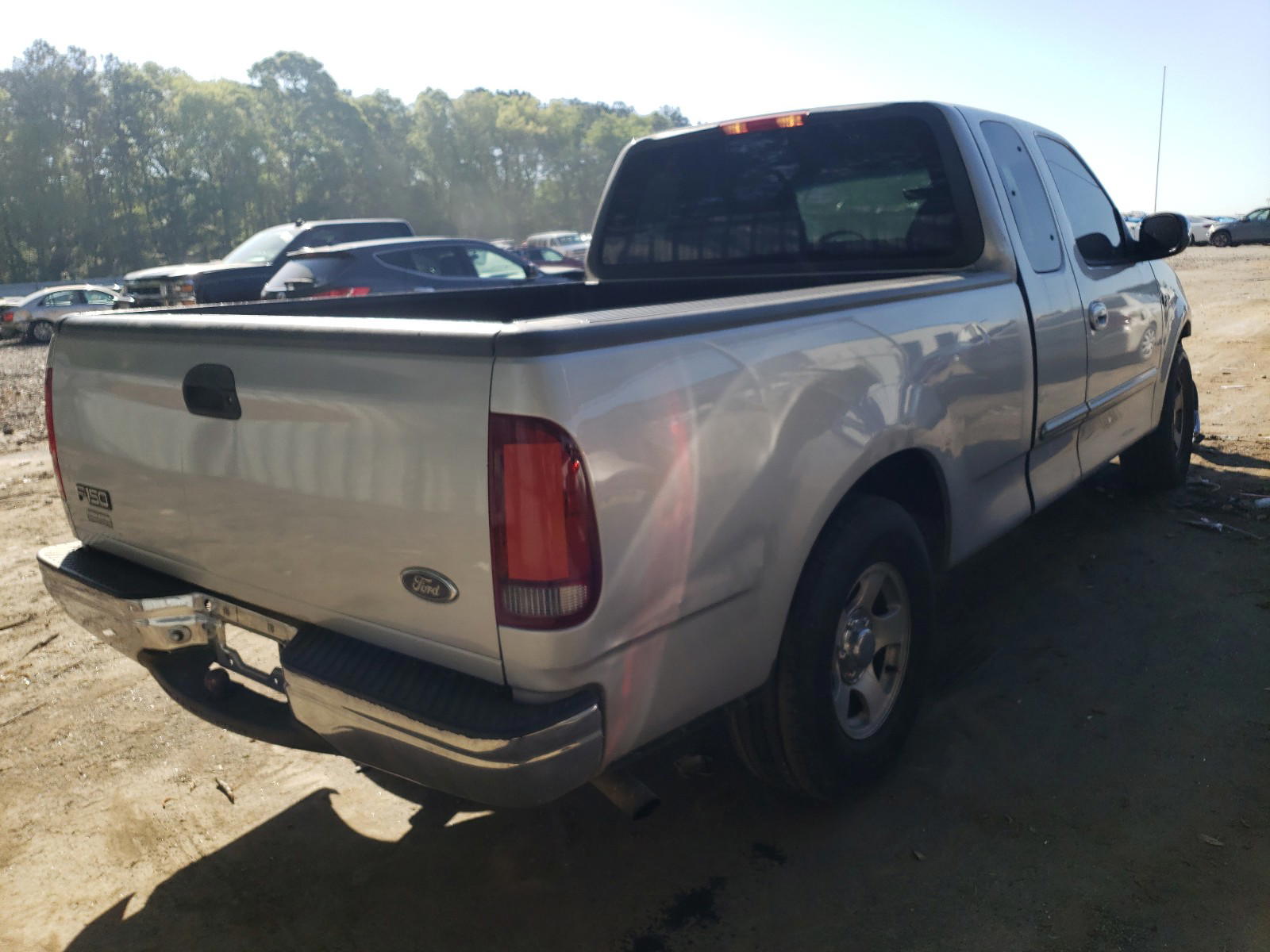 Photo 4 from auction – 2000 FORD F150 with VIN 2FTZX1726YCA71403