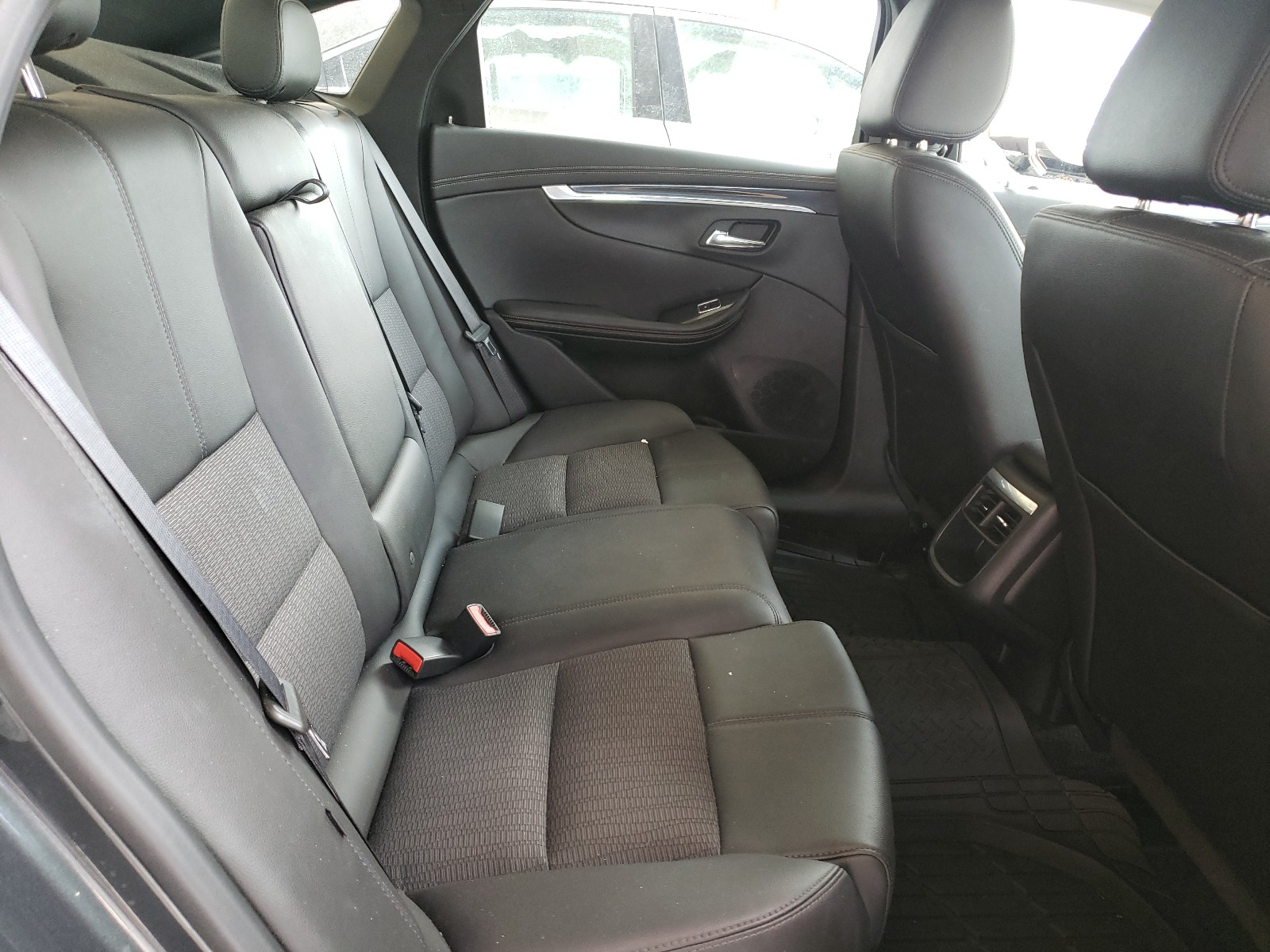 Photo 6 from auction – 2019 CHEVROLET IMPALA LT with VIN 2G11Z5S37K9115128