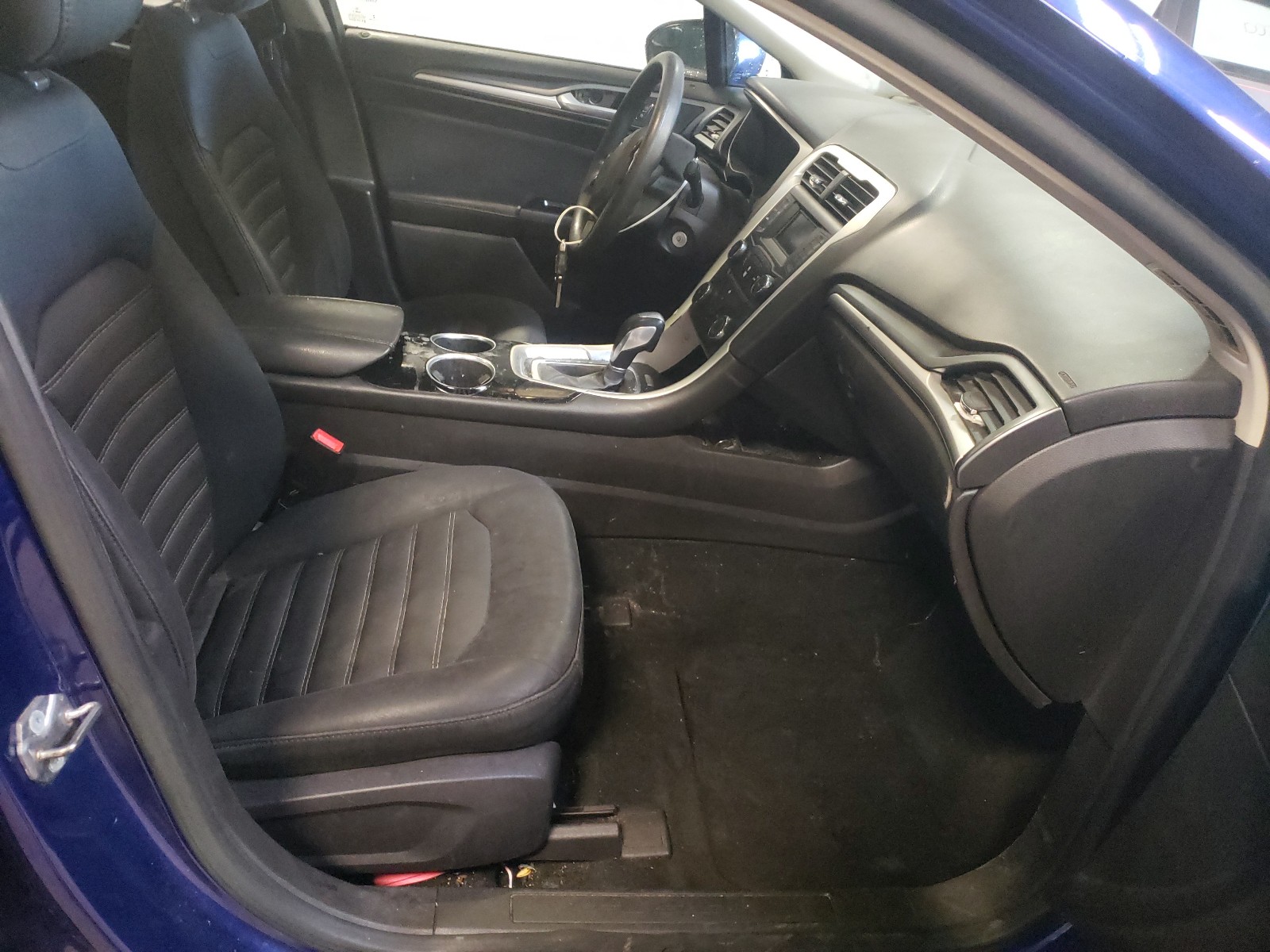 Photo 5 from auction – 2013 FORD FUSION SE with VIN 3FA6P0HR8DR178971