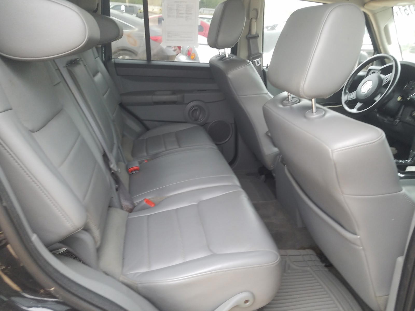 Photo 6 from auction – 2008 JEEP COMMANDER with VIN 1J8HH48KX8C167381