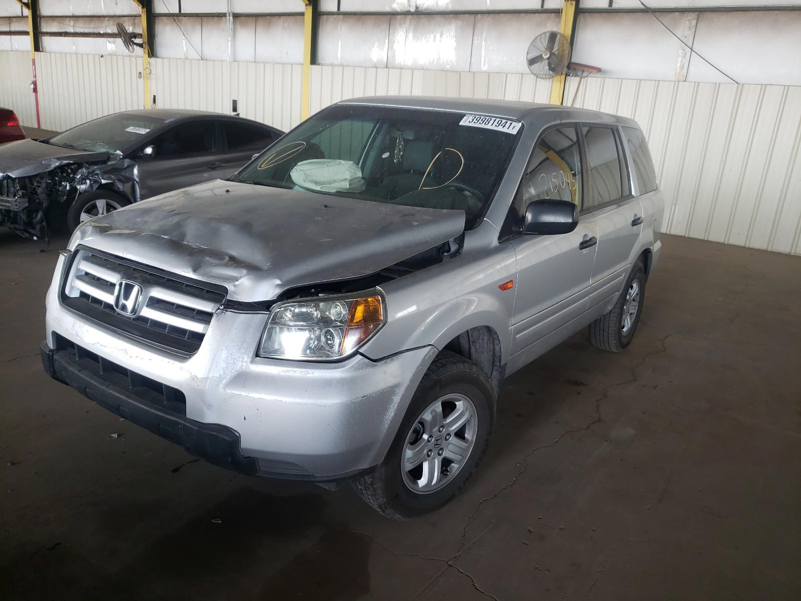 Photo 2 from auction – 2006 HONDA PILOT LX with VIN 5FNYF28186B051489