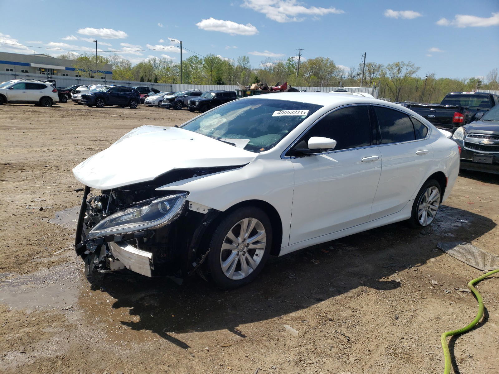 Photo 2 from auction – 2016 CHRYSLER 200 LIMITE with VIN 1C3CCCAB1GN104066