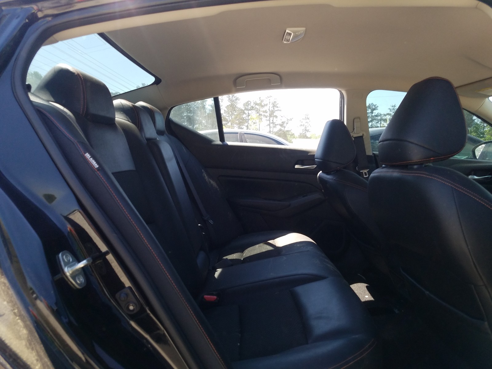 Photo 6 from auction – 2019 NISSAN ALTIMA SR with VIN 1N4BL4CV8KC123244