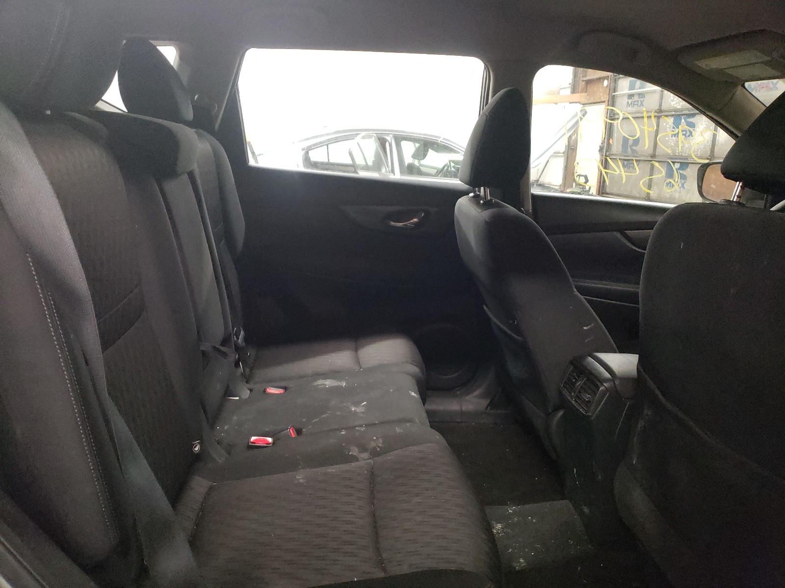 Photo 6 from auction – 2017 NISSAN ROGUE S with VIN KNMAT2MV8HP556167