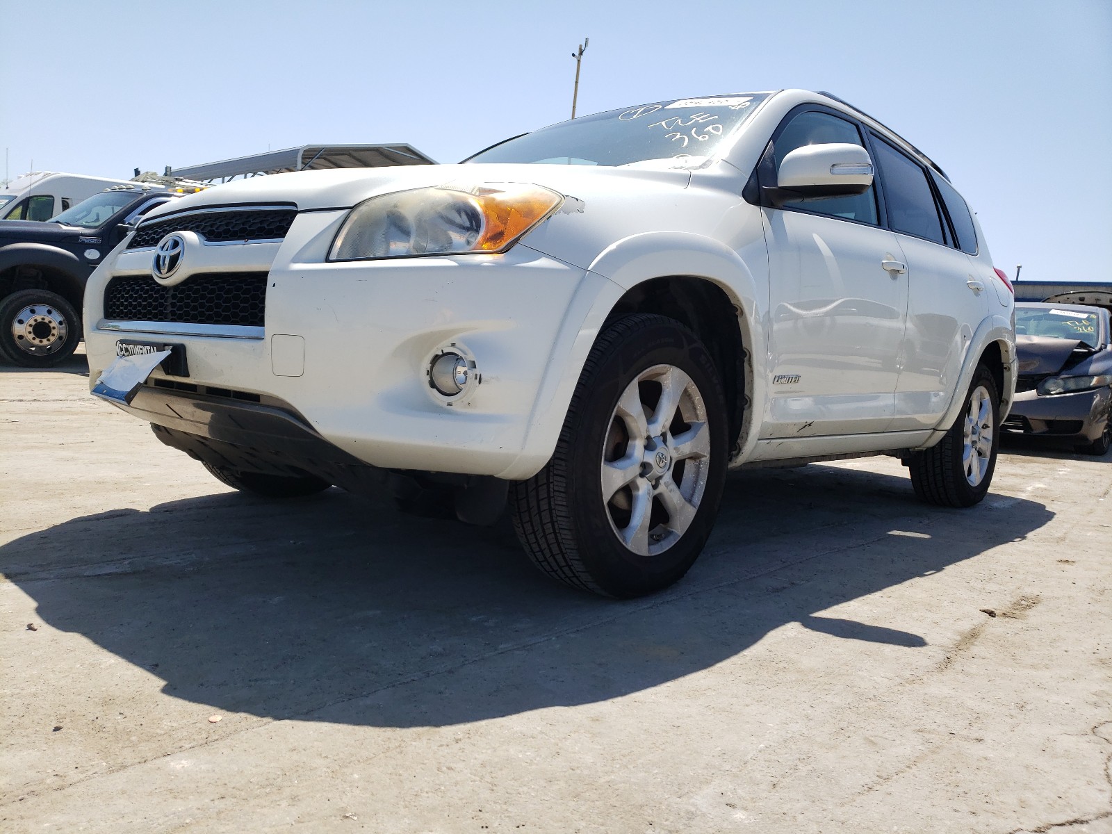 Photo 2 from auction – 2009 TOYOTA RAV4 LIMIT with VIN JTMBF31V395016857