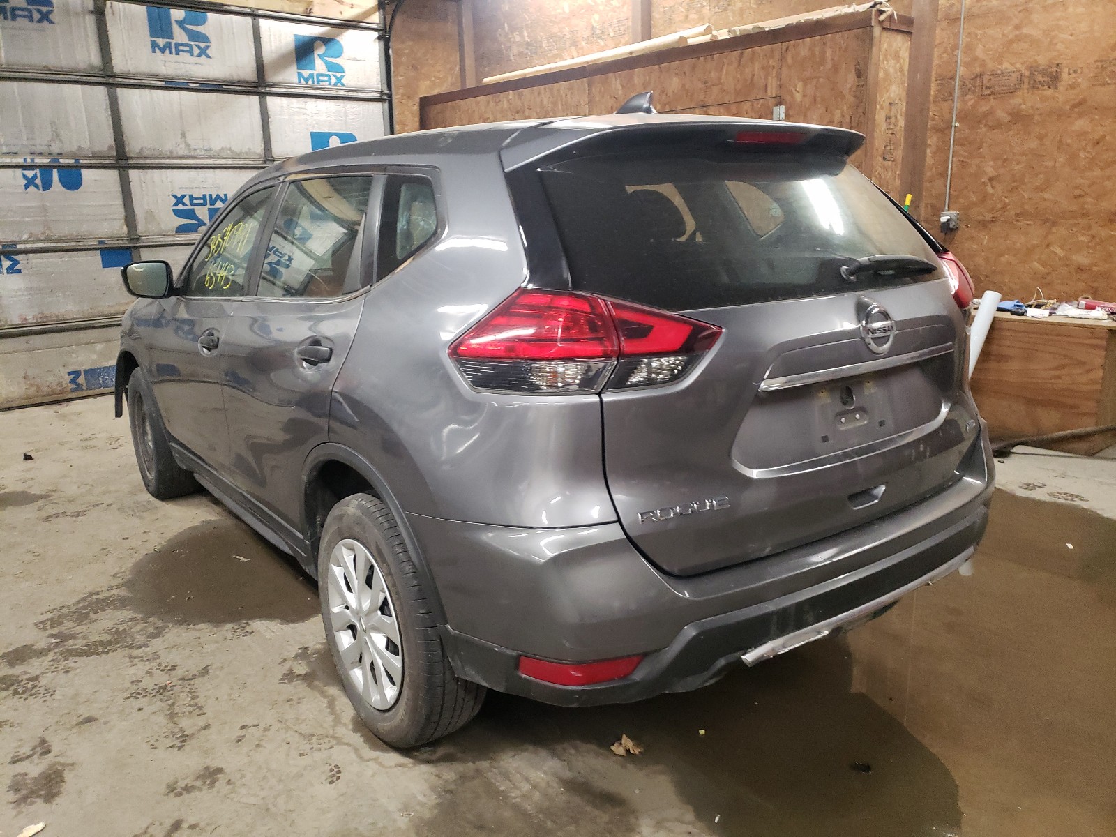 Photo 3 from auction – 2017 NISSAN ROGUE S with VIN KNMAT2MV8HP556167