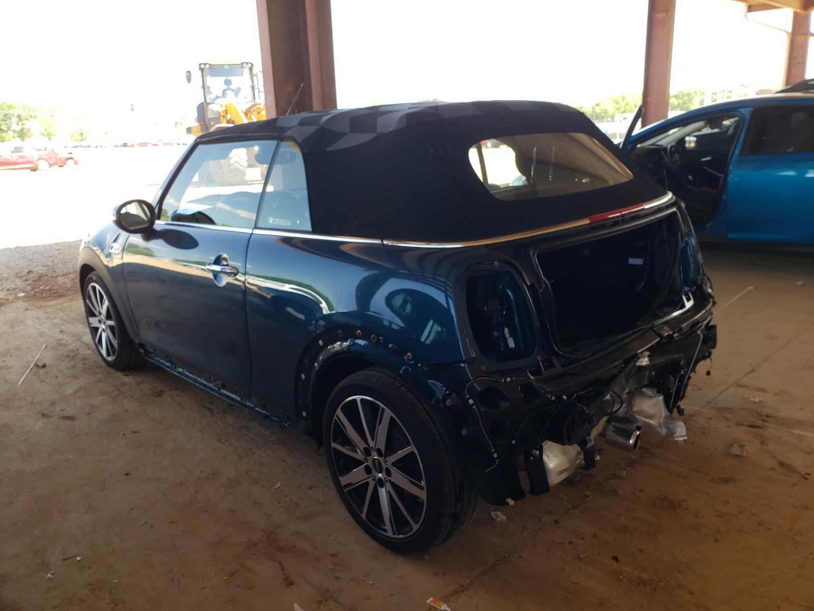 Photo 3 from auction – 2021 MINI COOPER S with VIN WMWWJ5C06M3M46154