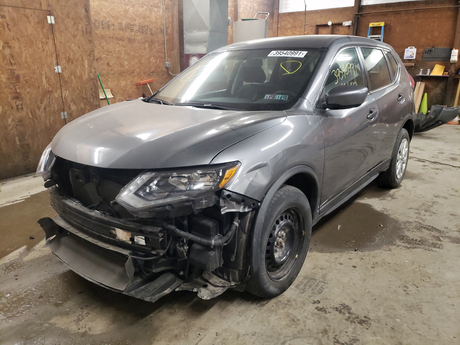 Photo 2 from auction – 2017 NISSAN ROGUE S with VIN KNMAT2MV8HP556167