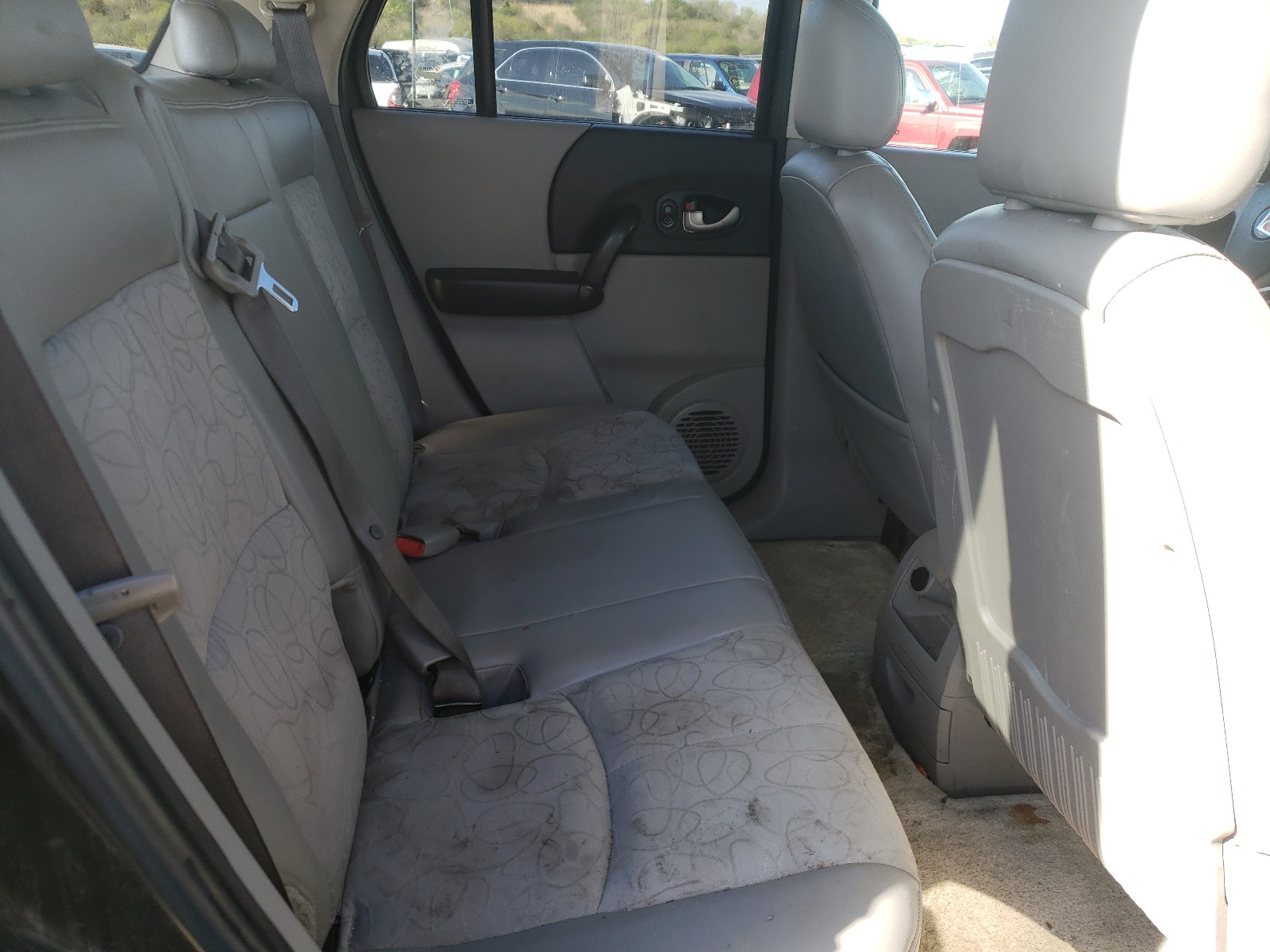 Photo 6 from auction – 2004 SATURN VUE with VIN 5GZCZ53434S856724