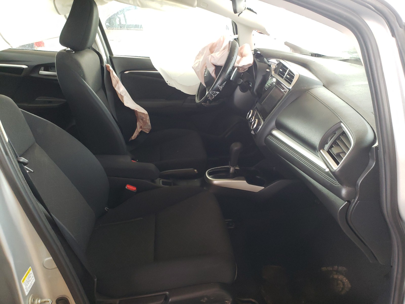 Photo 5 from auction – 2015 HONDA FIT with VIN 3HGGK5H89FM700171
