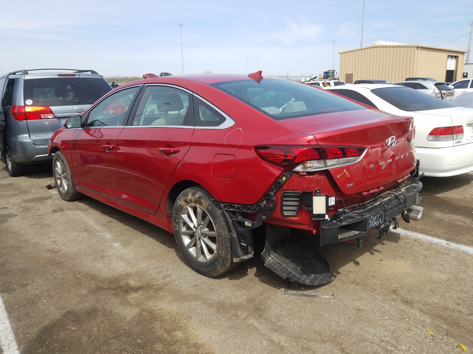 Photo 3 from auction – 2019 HYUNDAI SONATA SE with VIN 5NPE24AF9KH782279
