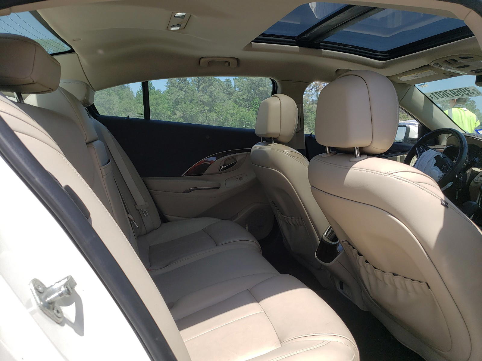 Photo 6 from auction – 2014 BUICK LACROSSE with VIN 1G4GB5G32EF184024