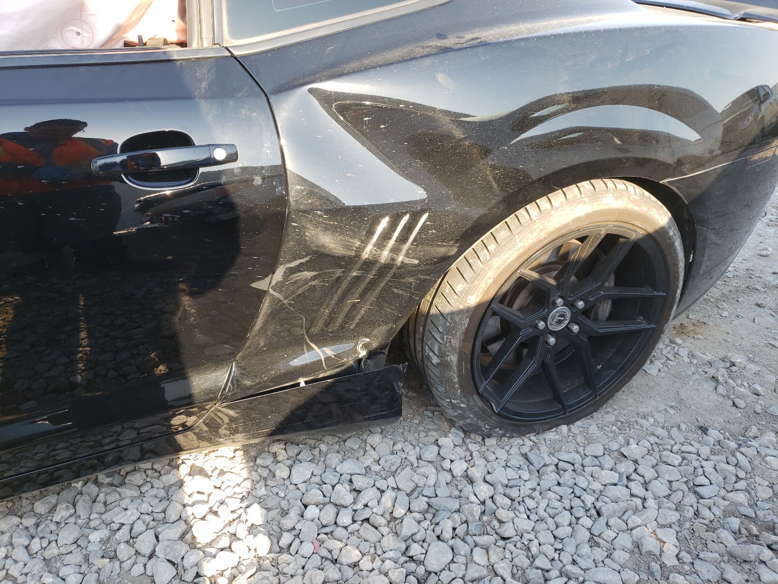 Photo 9 from auction – 2015 CHEVROLET CAMARO SS with VIN 2G1FG1EW1F9299627