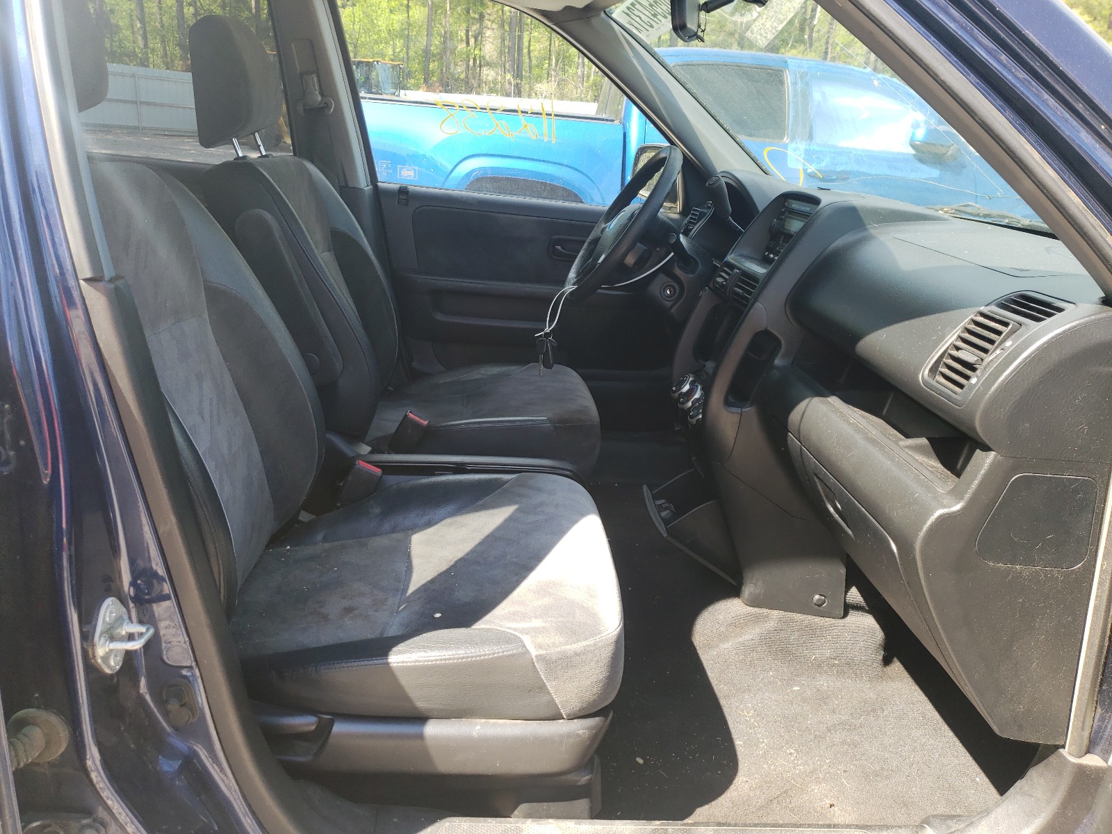 Photo 5 from auction – 2003 HONDA CR-V EX with VIN JHLRD78813C009889