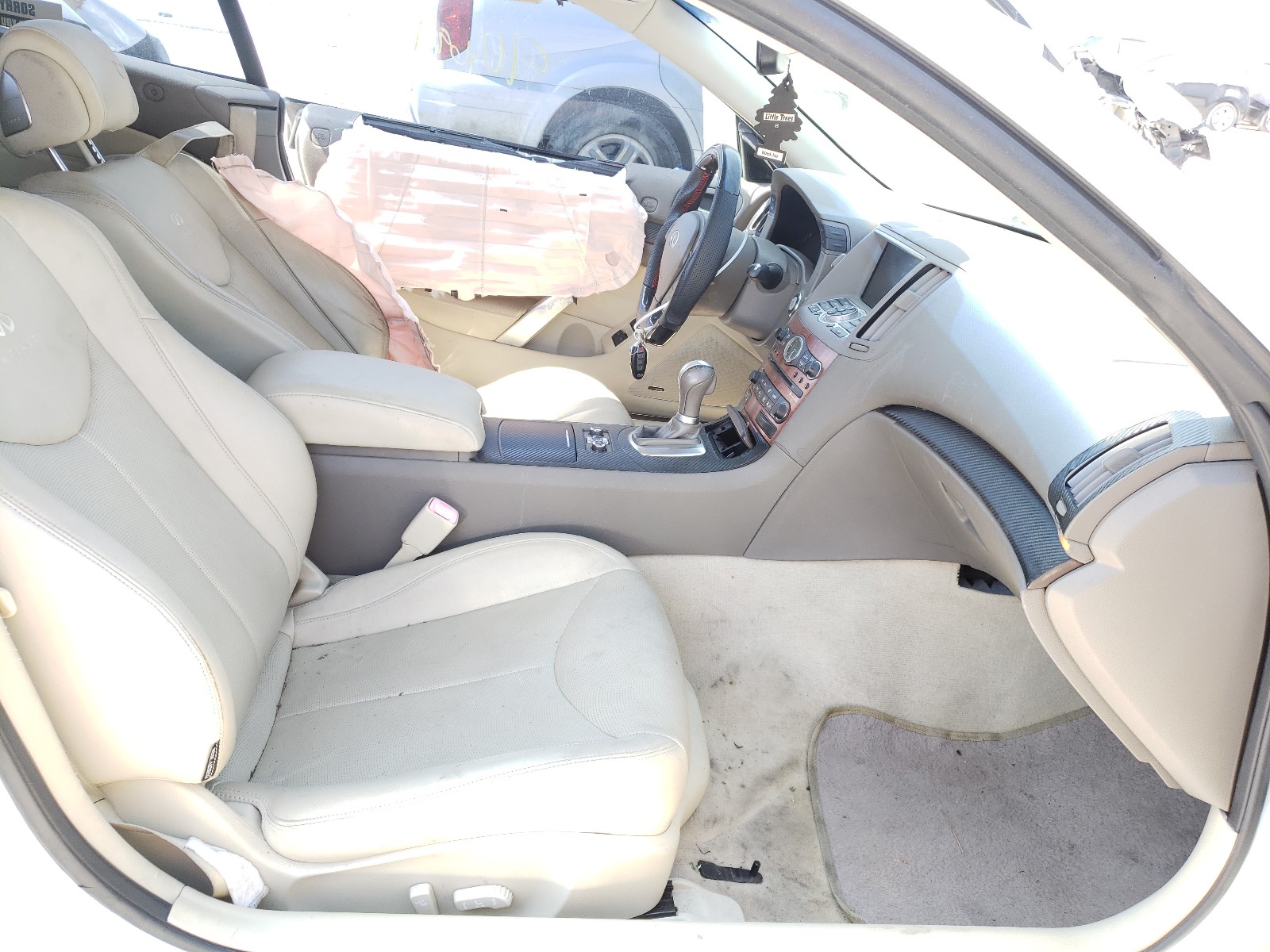 Photo 5 from auction – 2009 INFINITI G37 BASE with VIN JNKCV66E19M721632