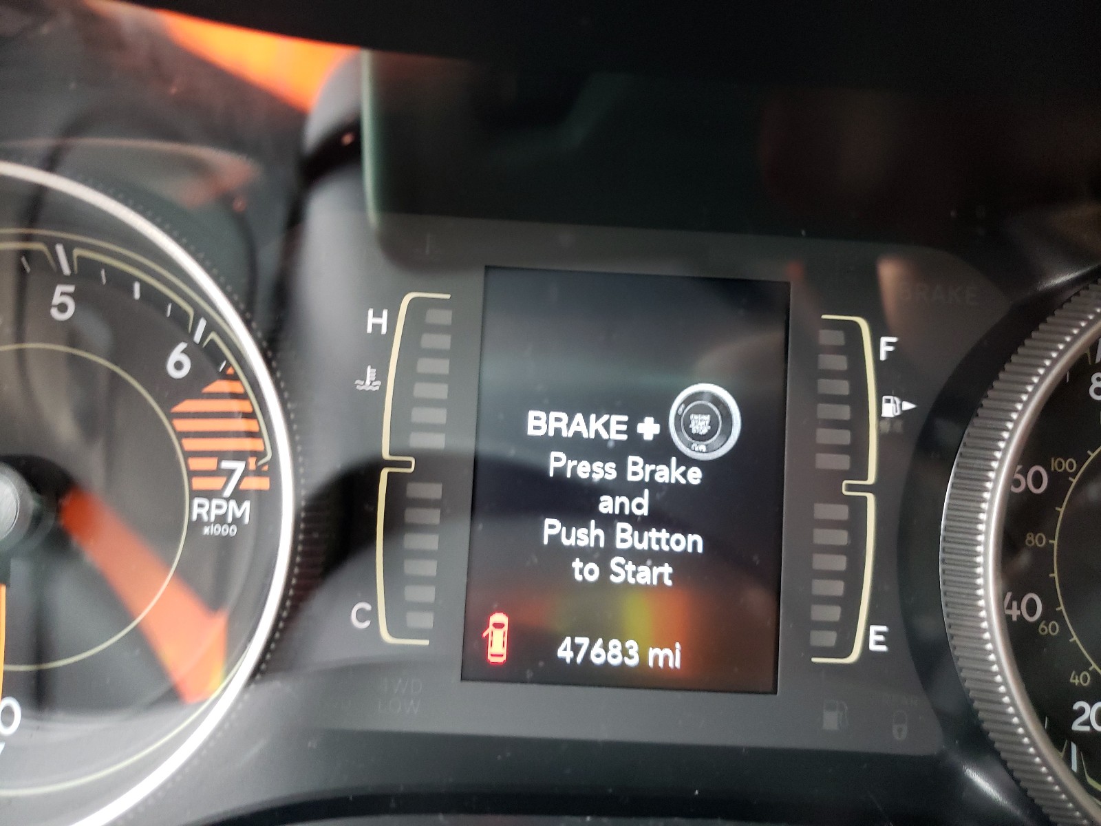 Photo 8 from auction – 2019 JEEP CHEROKEE L with VIN 1C4PJLLB5KD295909