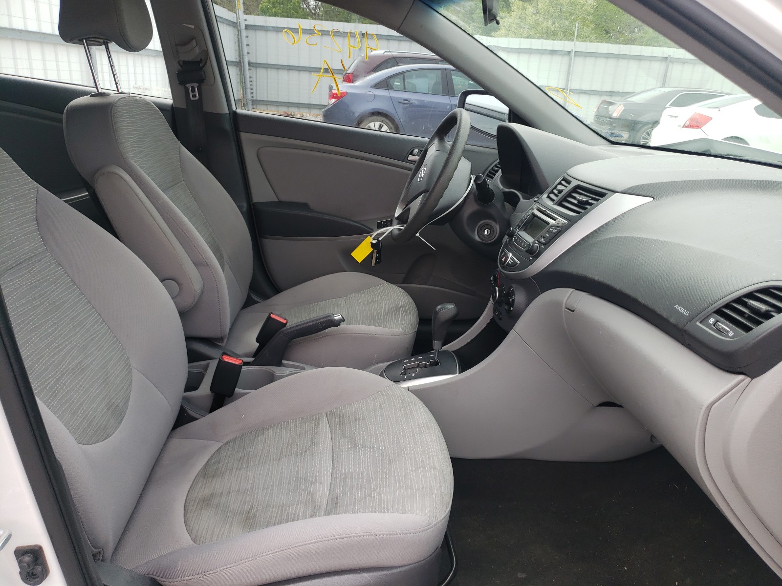 Photo 5 from auction – 2017 HYUNDAI ACCENT SE with VIN KMHCT4AE2HU390671