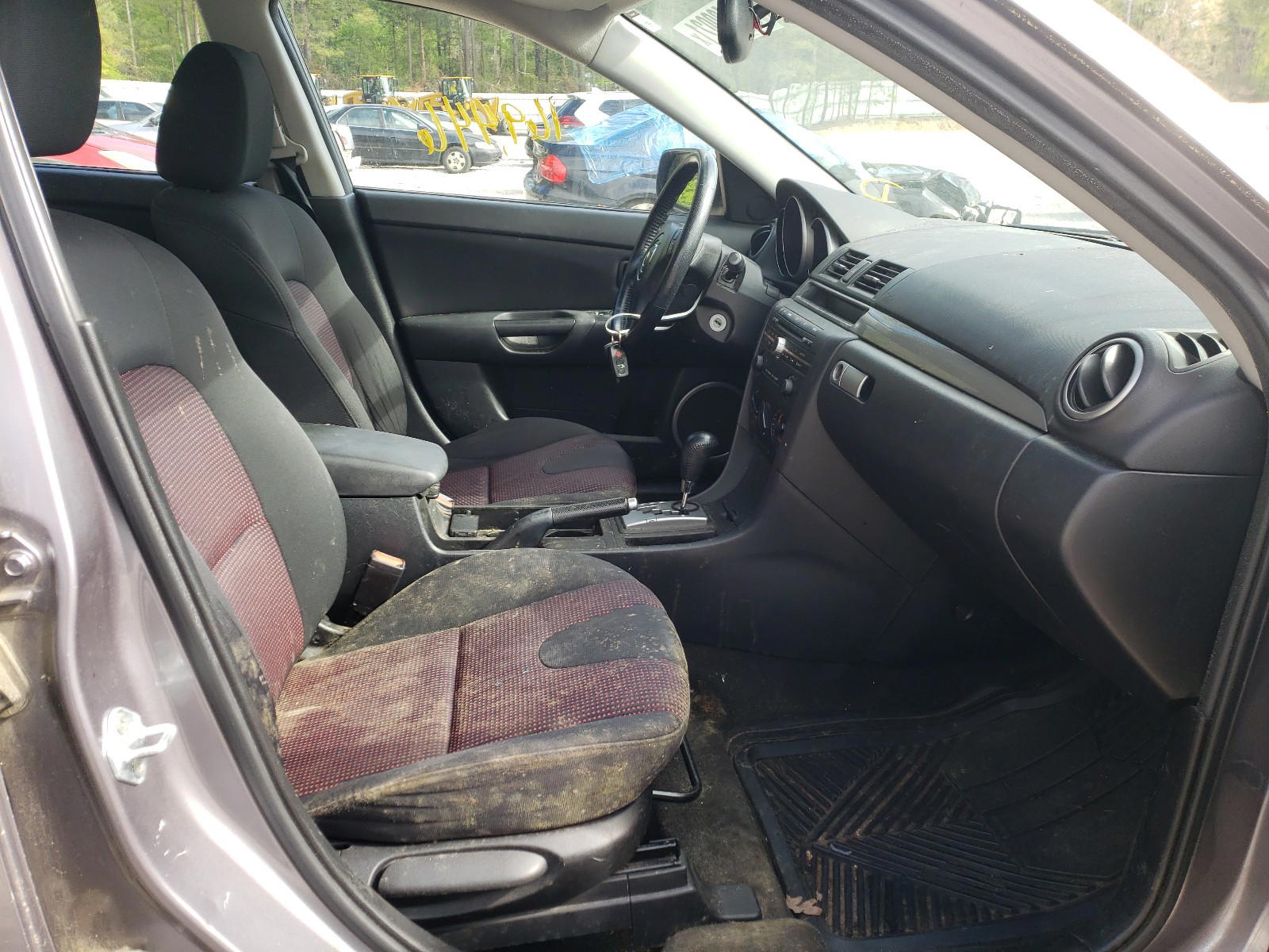 Photo 5 from auction – 2006 MAZDA MAZDA3 with VIN JM1BK143161431172