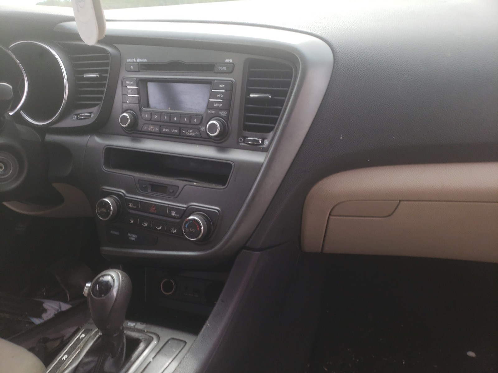 Photo 9 from auction – 2012 KIA OPTIMA LX with VIN 5XXGM4A79CG027660