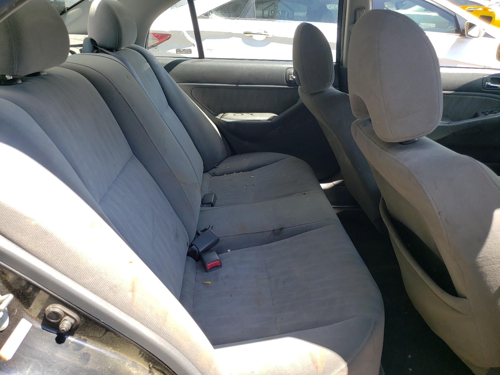 Photo 6 from auction – 2004 HONDA CIVIC LX with VIN 2HGES16554H528984
