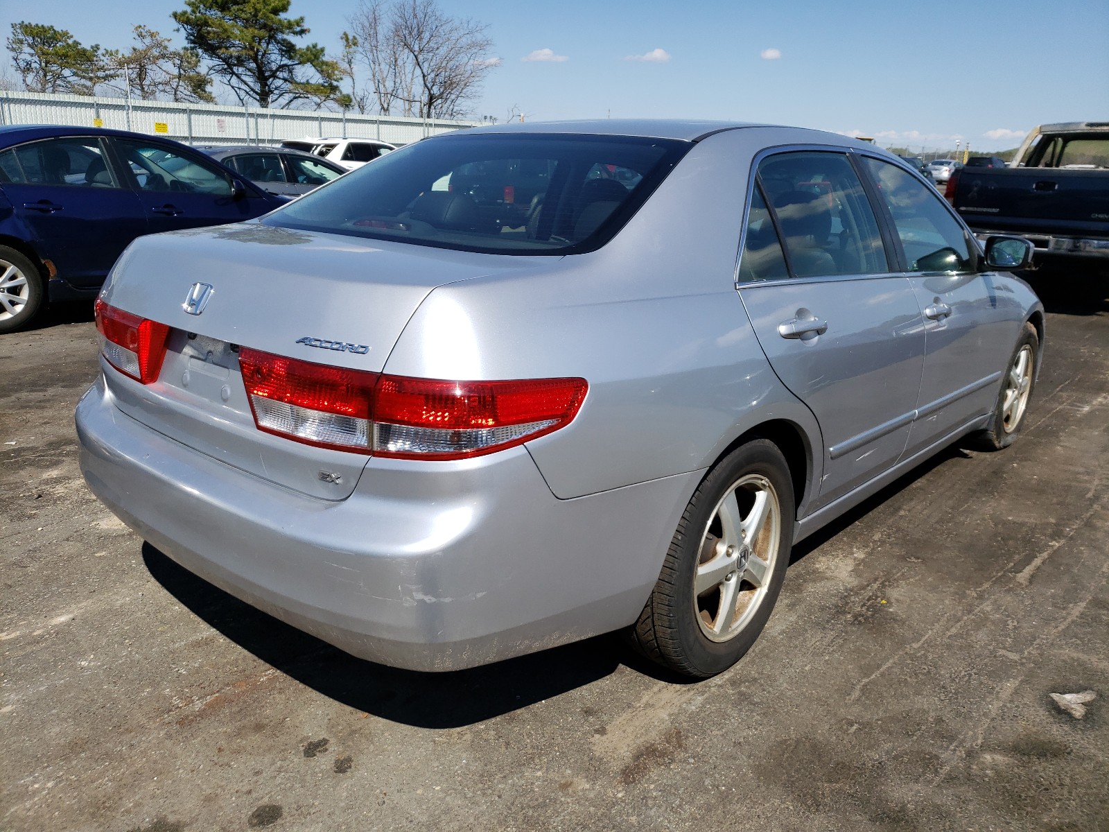 Photo 4 from auction – 2003 HONDA ACCORD EX with VIN JHMCM56713C071728