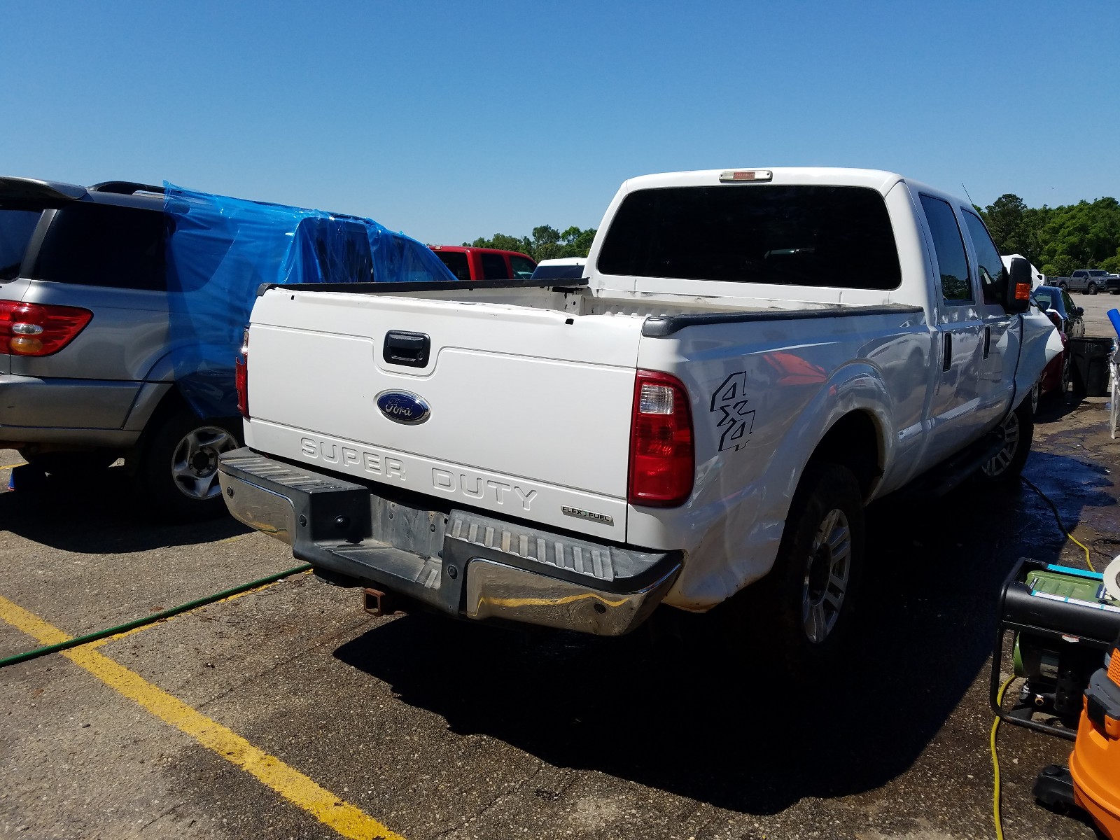 Photo 4 from auction – 2015 FORD F250 SUPER with VIN 1FT7W2B61FEB39303