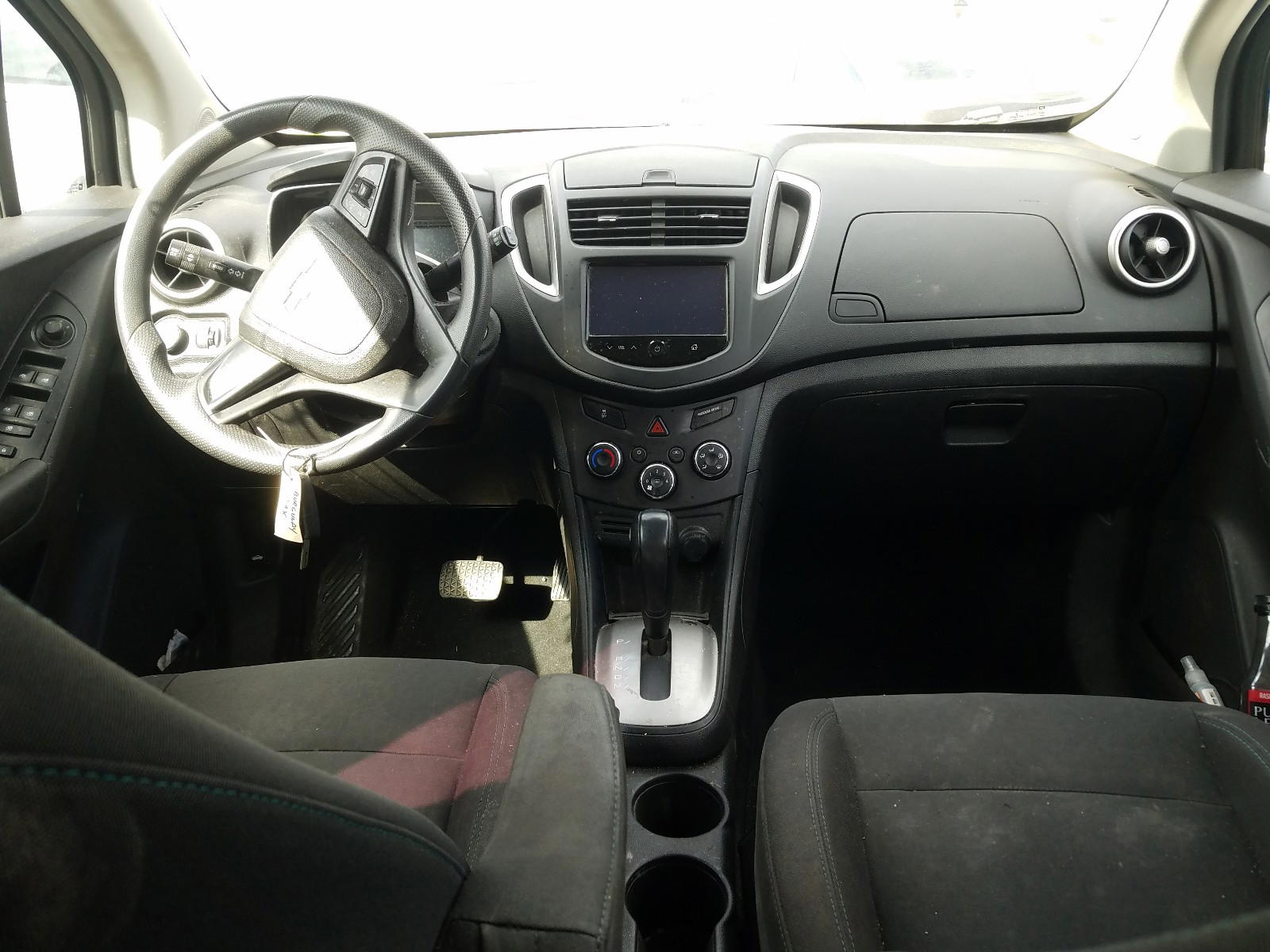 Photo 9 from auction – 2016 CHEVROLET TRAX LS with VIN 3GNCJKSB0GL215130