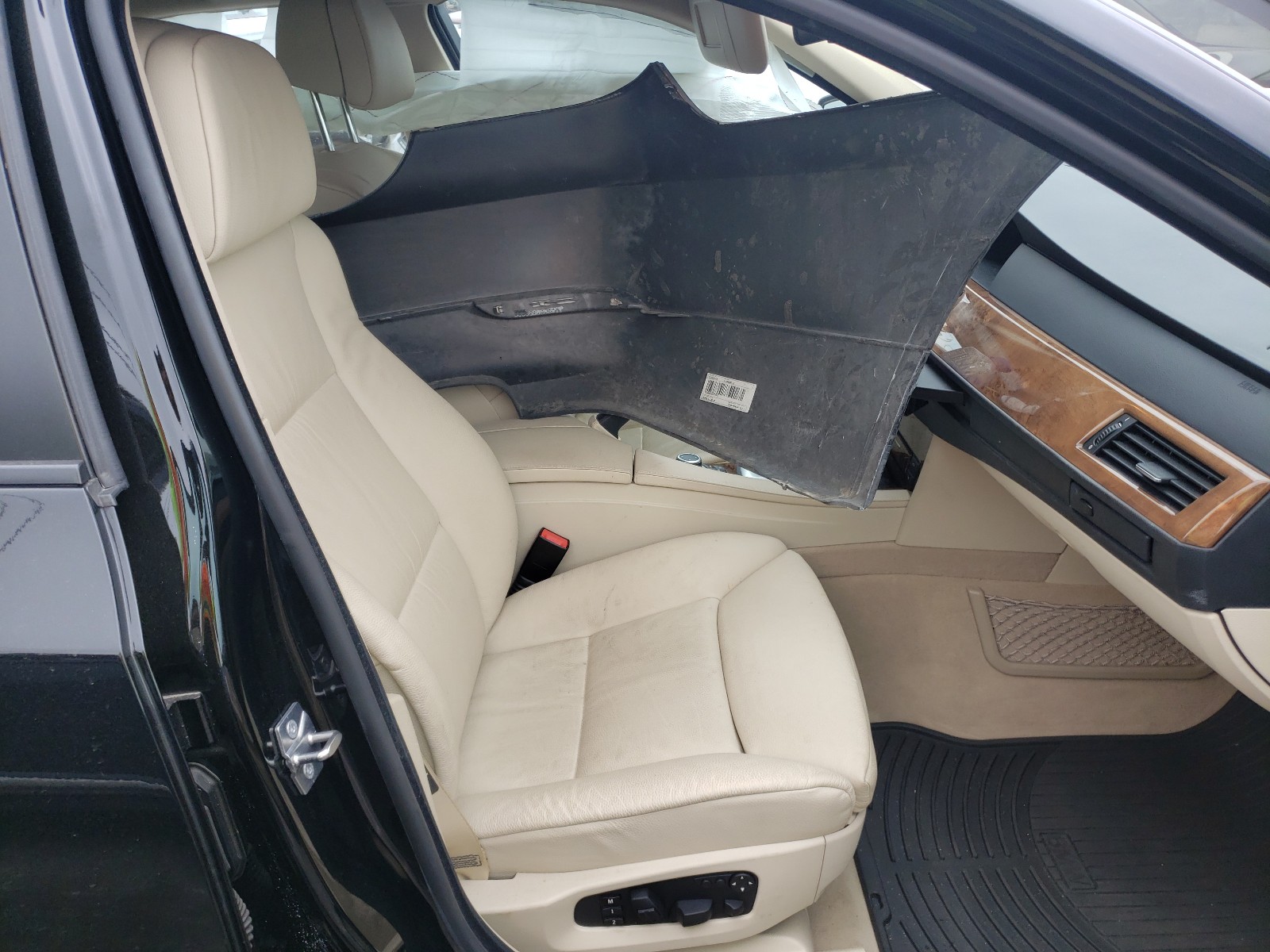 Photo 5 from auction – 2010 BMW 528 XI with VIN WBANV1C5XAC445413