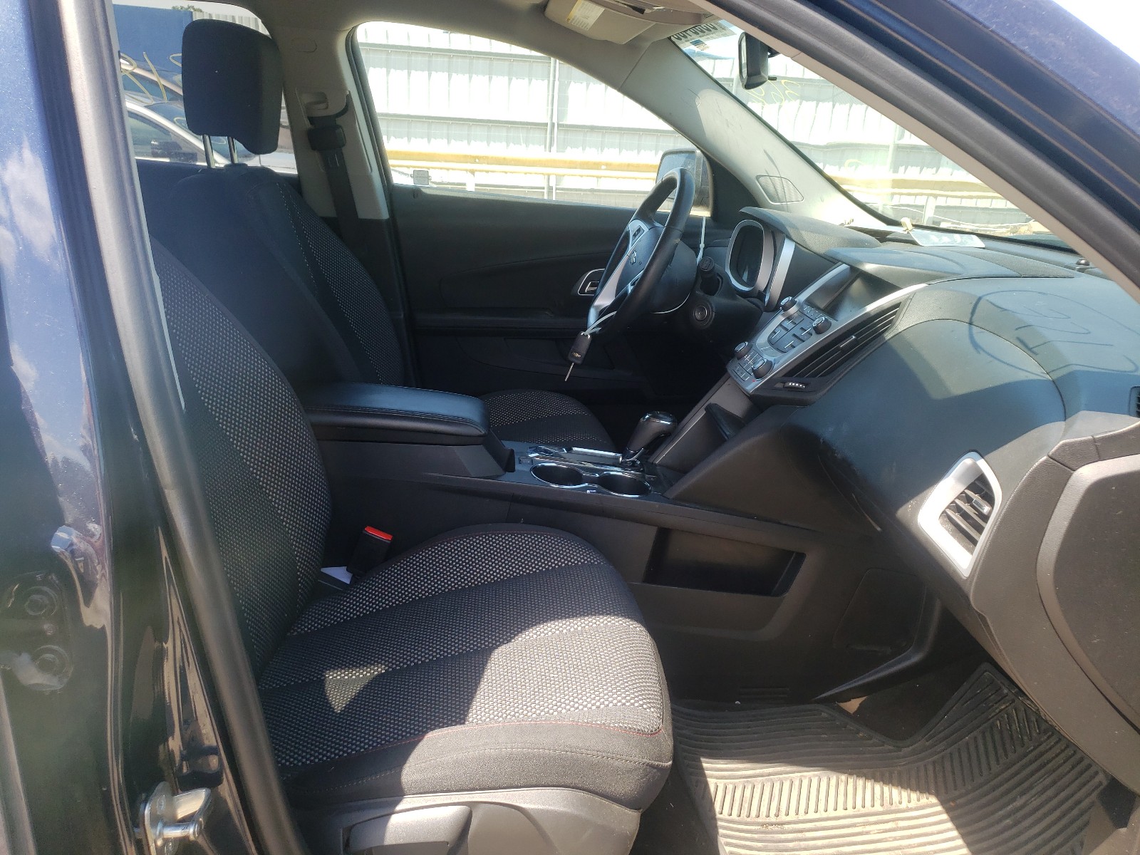 Photo 5 from auction – 2017 CHEVROLET EQUINOX LT with VIN 2GNALCEK4H1585910