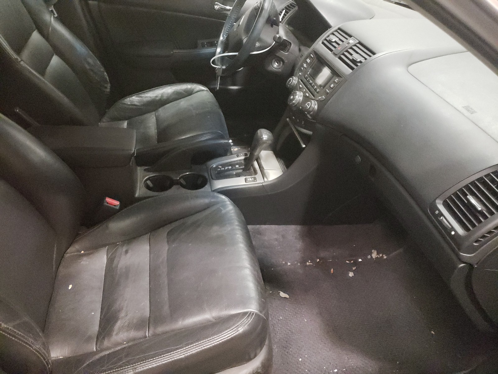 Photo 5 from auction – 2004 HONDA ACCORD EX with VIN 1HGCM66534A037830