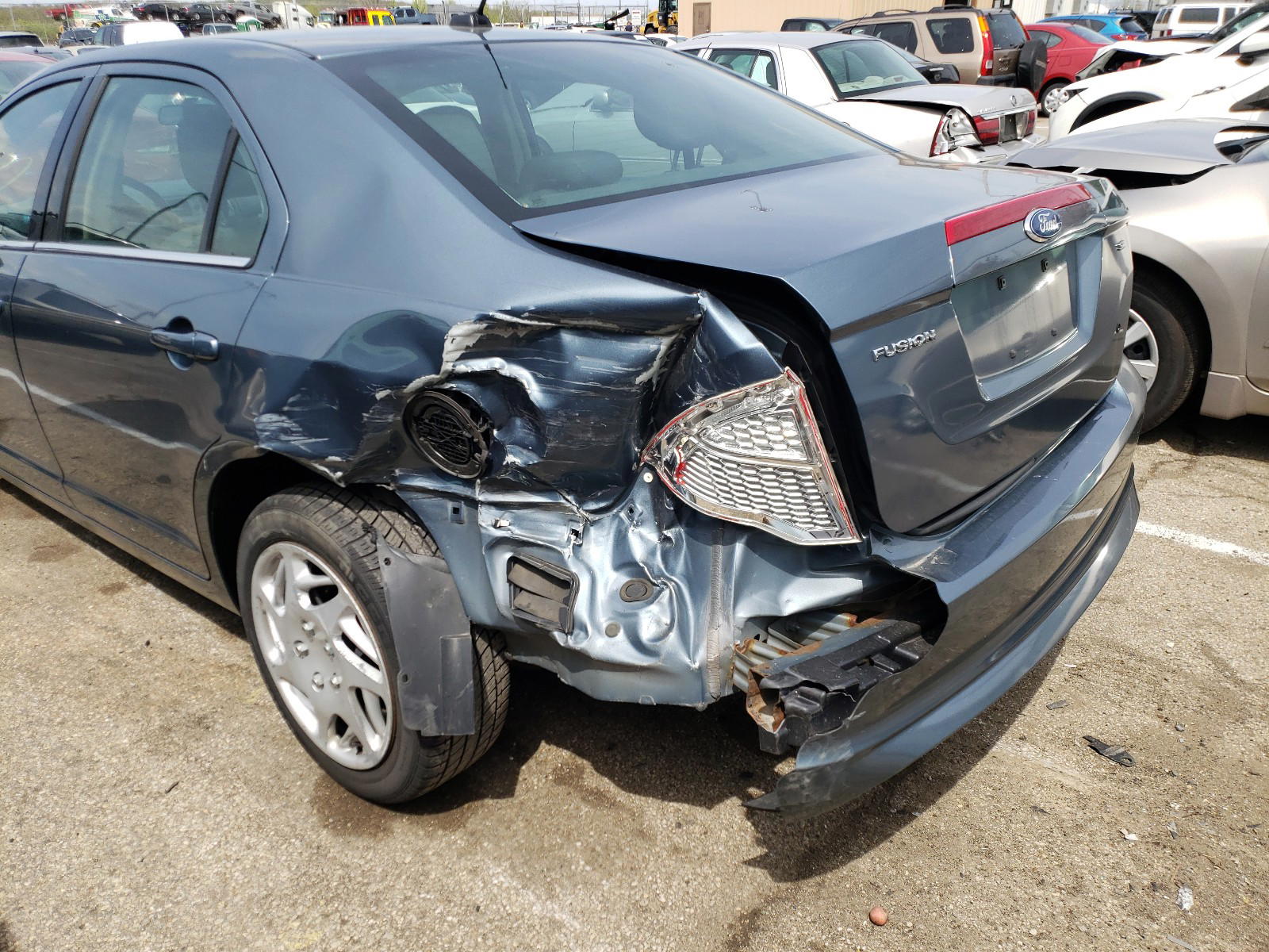 Photo 9 from auction – 2011 FORD FUSION with VIN 3FAHP0HA2BR223709