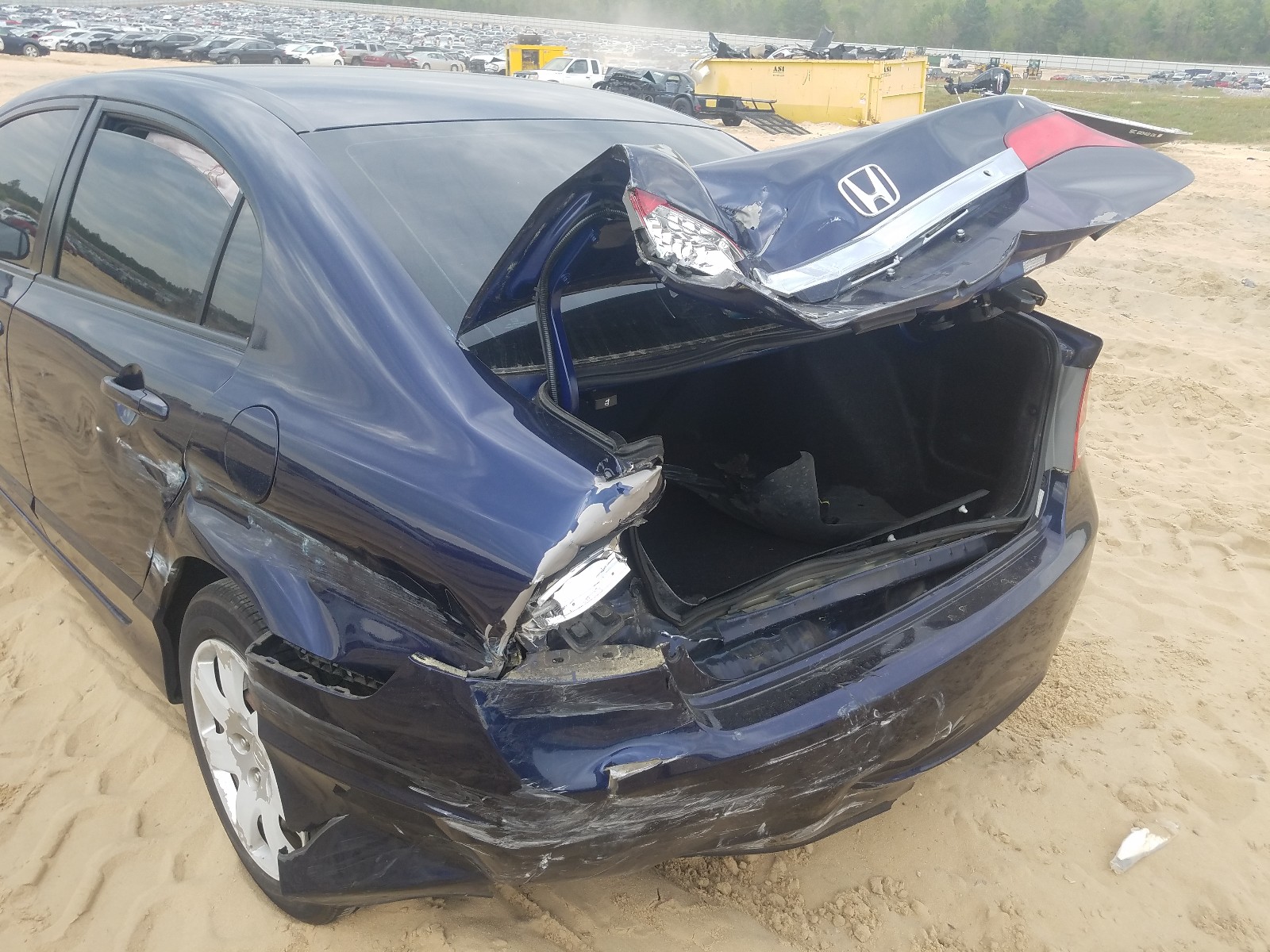 Photo 9 from auction – 2011 HONDA CIVIC LX with VIN 2HGFA1F58BH529695