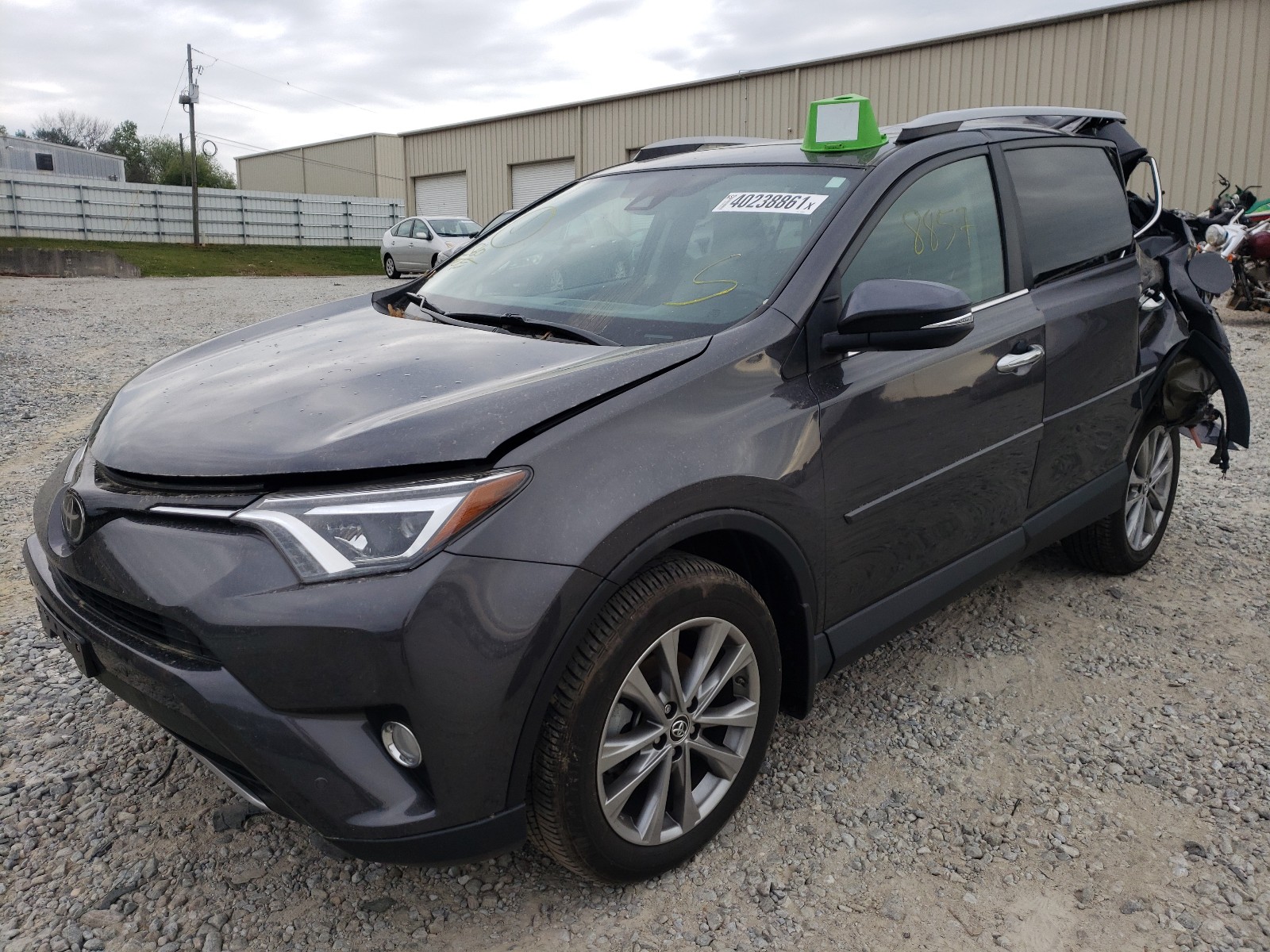 Photo 2 from auction – 2017 TOYOTA RAV4 LIMIT with VIN 2T3DFREV3HW560420