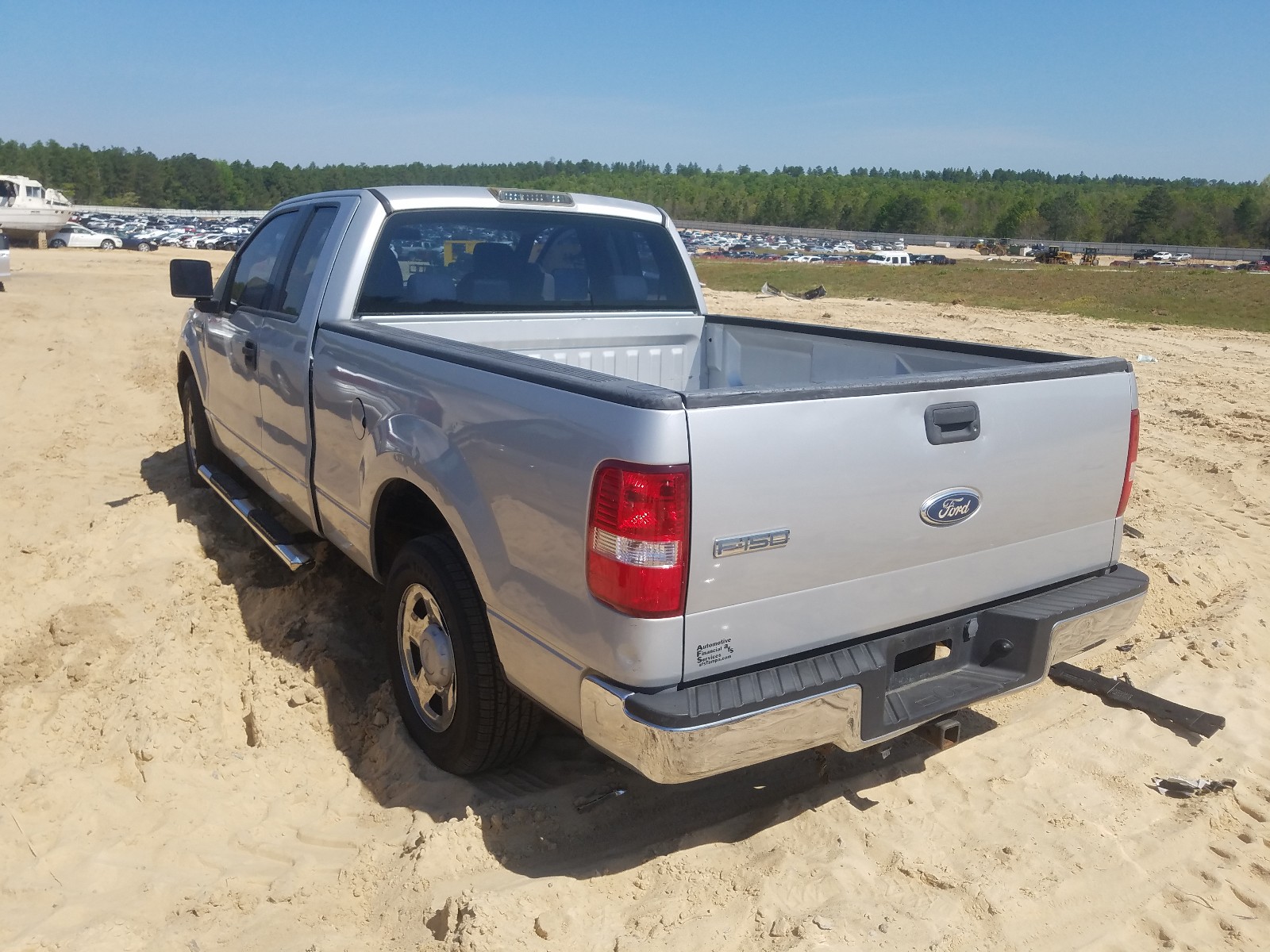 Photo 3 from auction – 2006 FORD F150 with VIN 1FTRX12W16NA33675