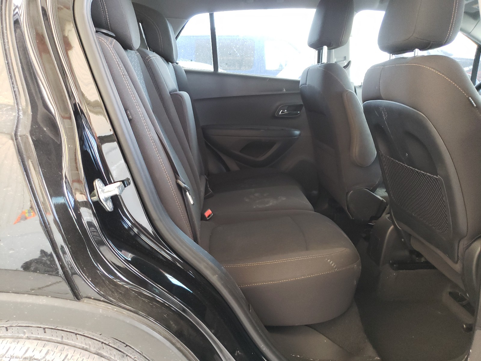 Photo 6 from auction – 2018 CHEVROLET TRAX LS with VIN 3GNCJKSB3JL371315