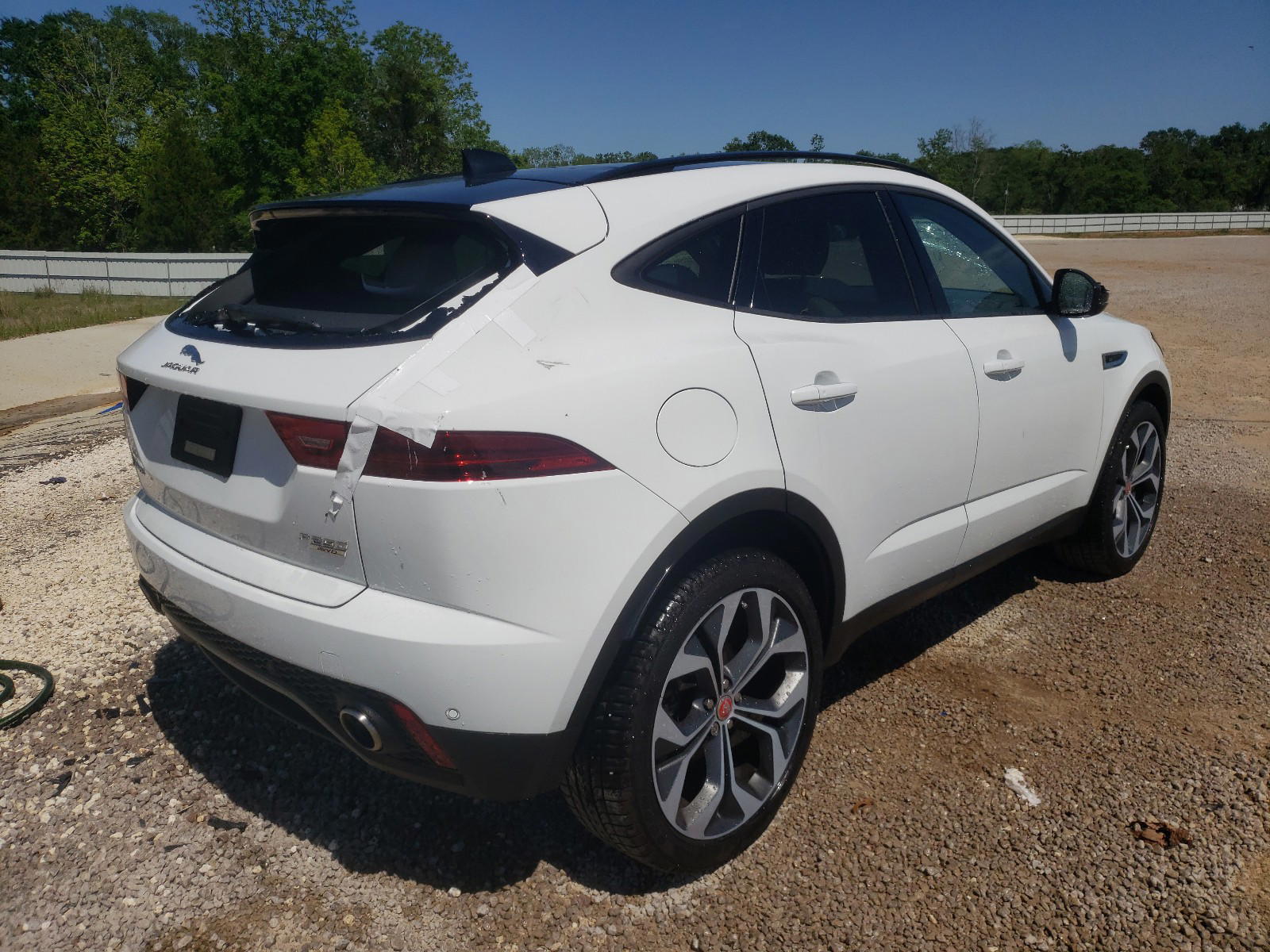 Photo 4 from auction – 2020 JAGUAR E-PACE SE with VIN SADFP2FX2L1004513