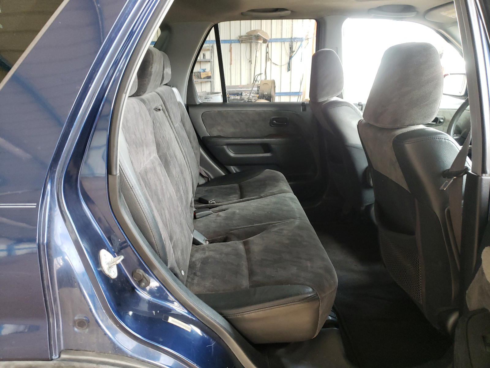 Photo 6 from auction – 2002 HONDA CR-V with VIN JHLRD78882C061065
