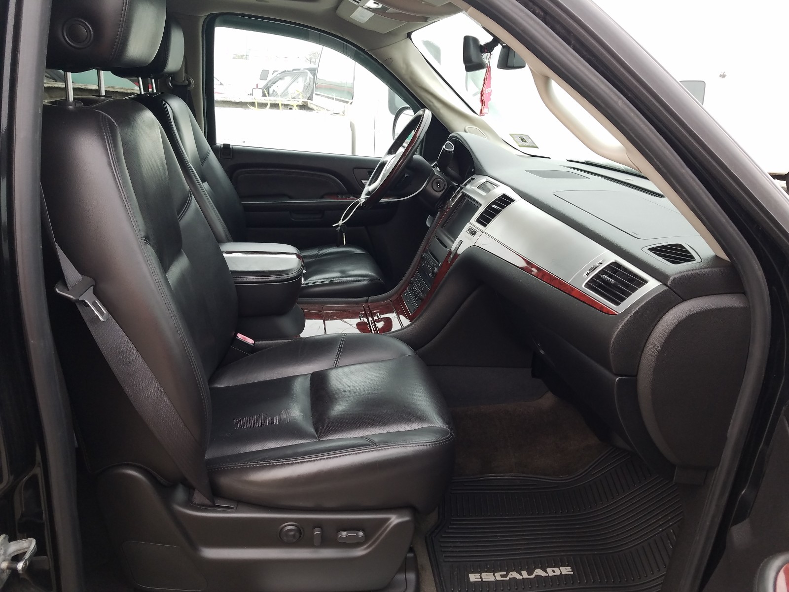 Photo 5 from auction – 2007 CADILLAC ESCALADE L with VIN 1GYFK63837R285897