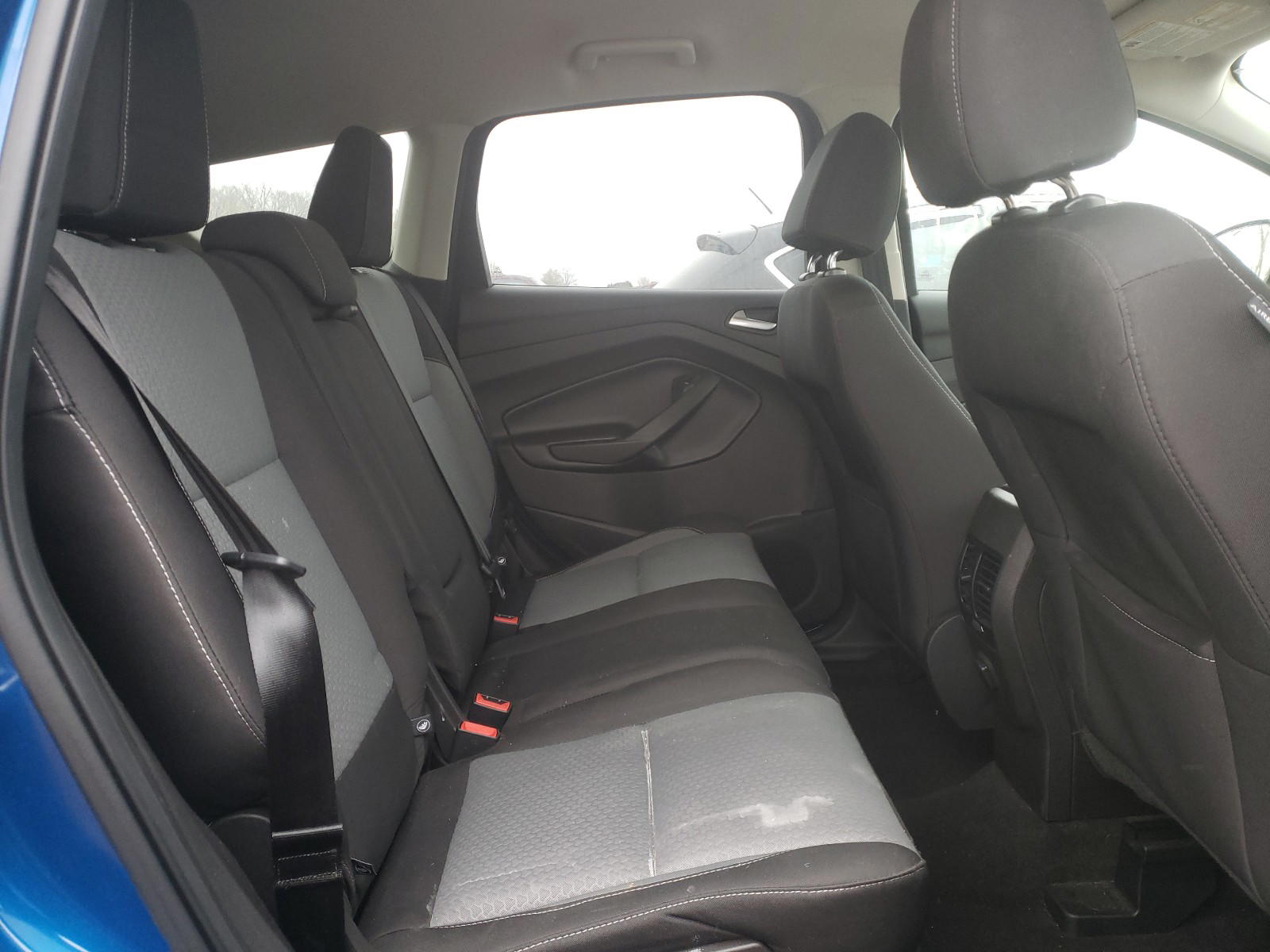 Photo 6 from auction – 2017 FORD ESCAPE with VIN 1FMCU0GD7HUD83686