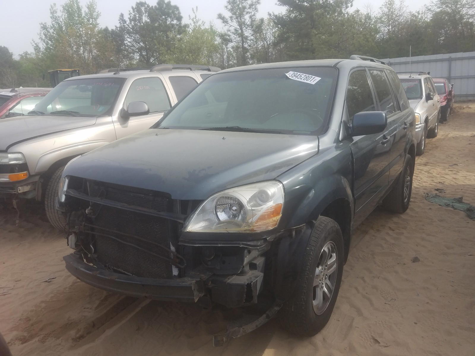 Photo 2 from auction – 2003 HONDA PILOT EXL with VIN 2HKYF18573H604322