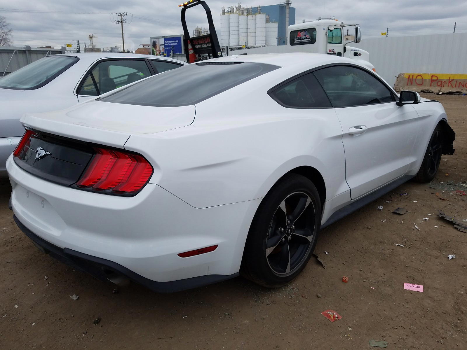 Photo 4 from auction – 2019 FORD MUSTANG with VIN 1FA6P8TH4K5181007
