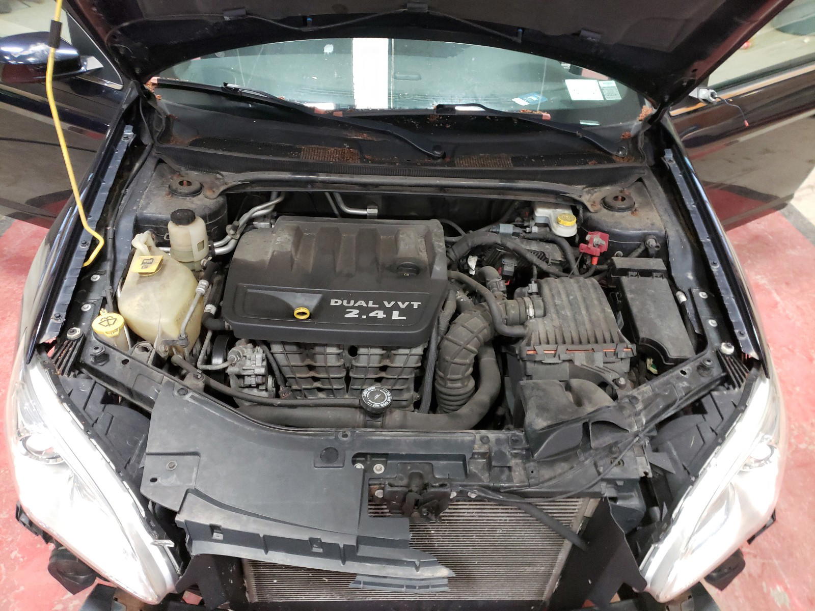 Photo 7 from auction – 2012 CHRYSLER 200 TOURIN with VIN 1C3CCBBB4CN171084