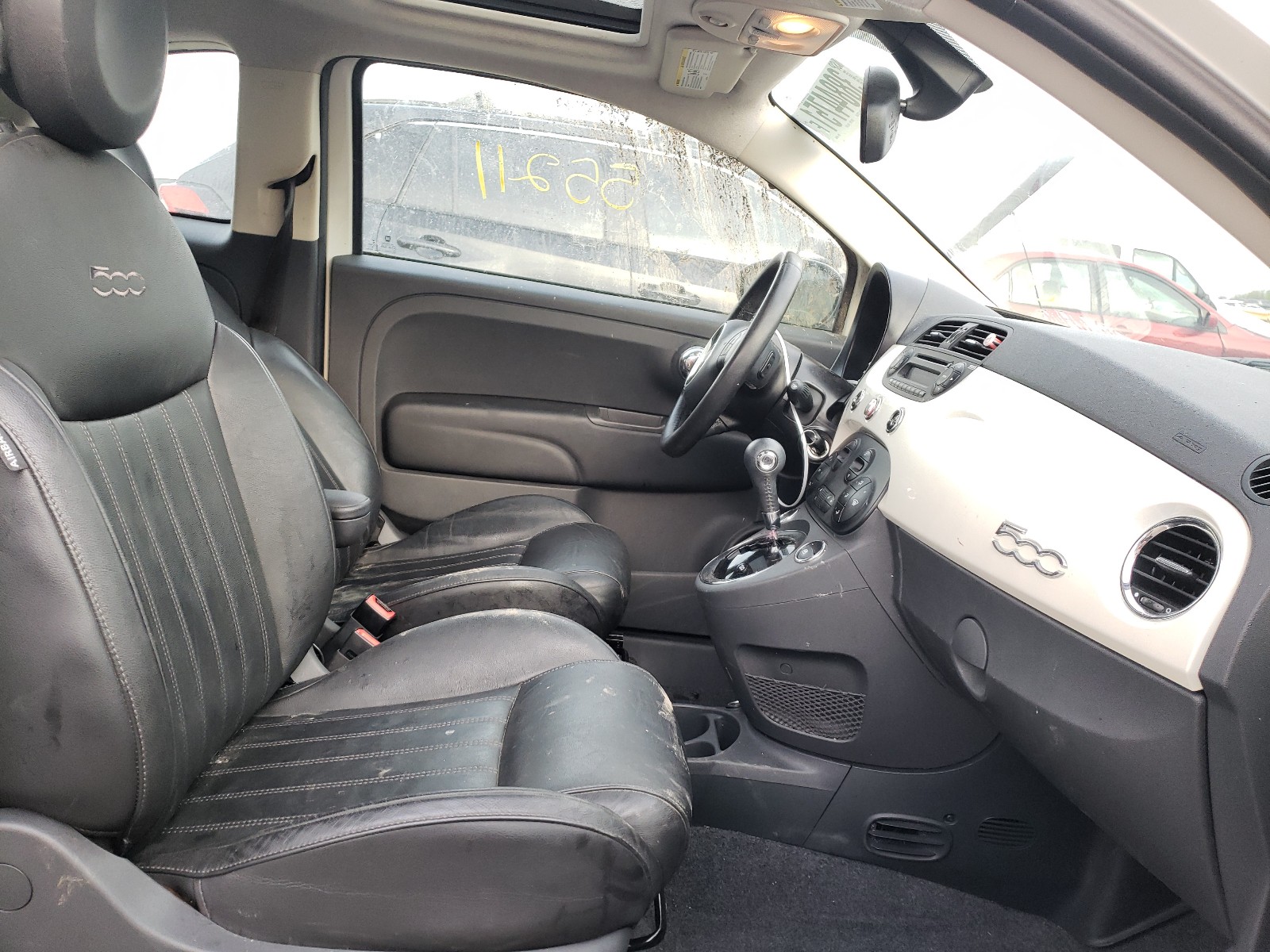 Photo 5 from auction – 2013 FIAT 500 LOUNGE with VIN 3C3CFFCR6DT651848