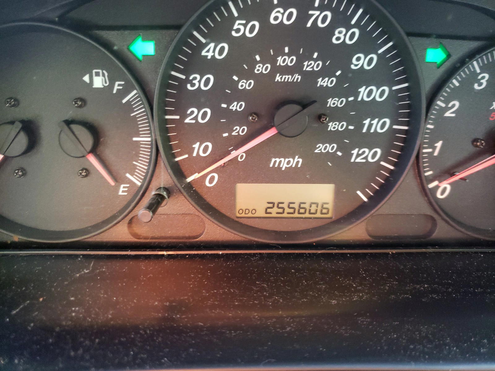 Photo 8 from auction – 2002 MAZDA MPV with VIN JM3LW28A520328402