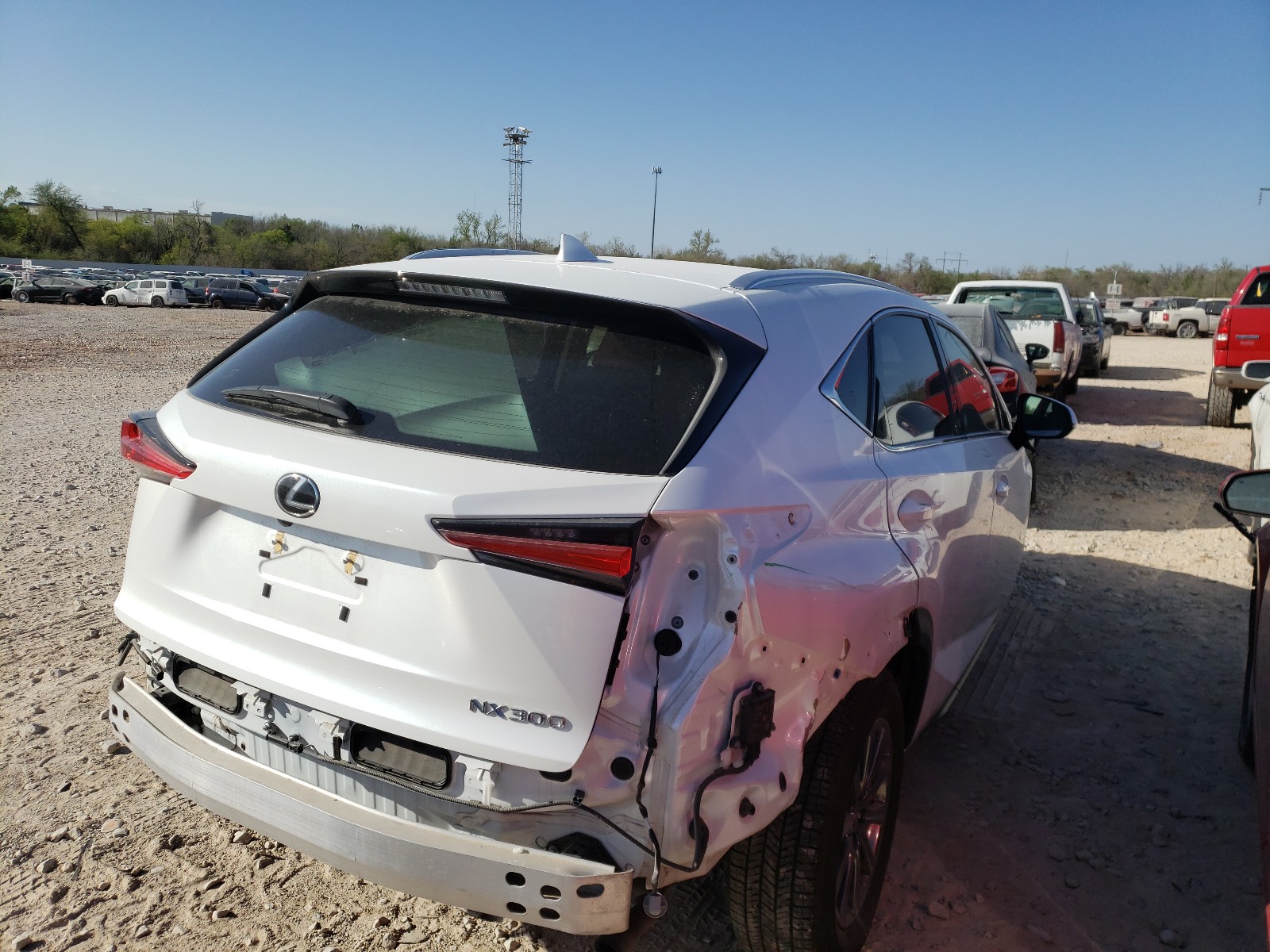 Photo 4 from auction – 2018 LEXUS NX 300 BAS with VIN JTJYARBZ5J2104356