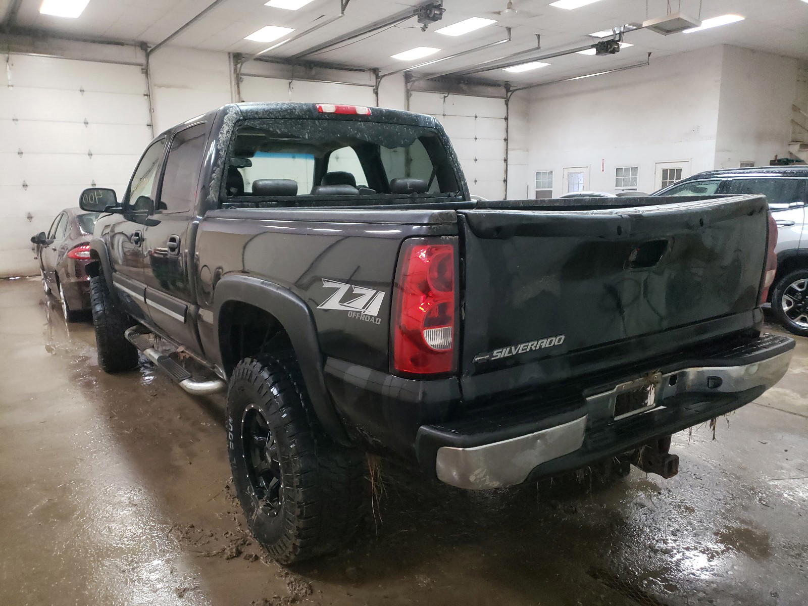 Photo 3 from auction – 2006 CHEVROLET SILVERADO with VIN 2GCEK13TX61345383
