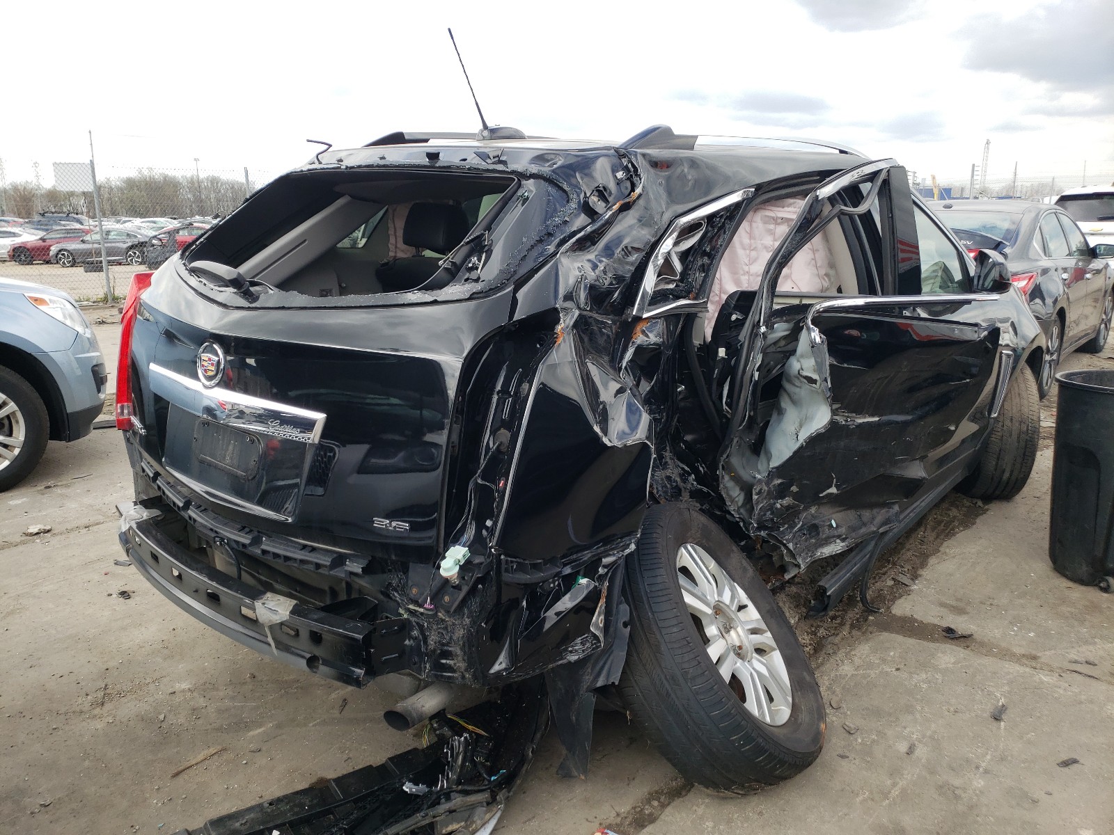 Photo 4 from auction – 2015 CADILLAC SRX LUXURY with VIN 3GYFNEE33FS580867