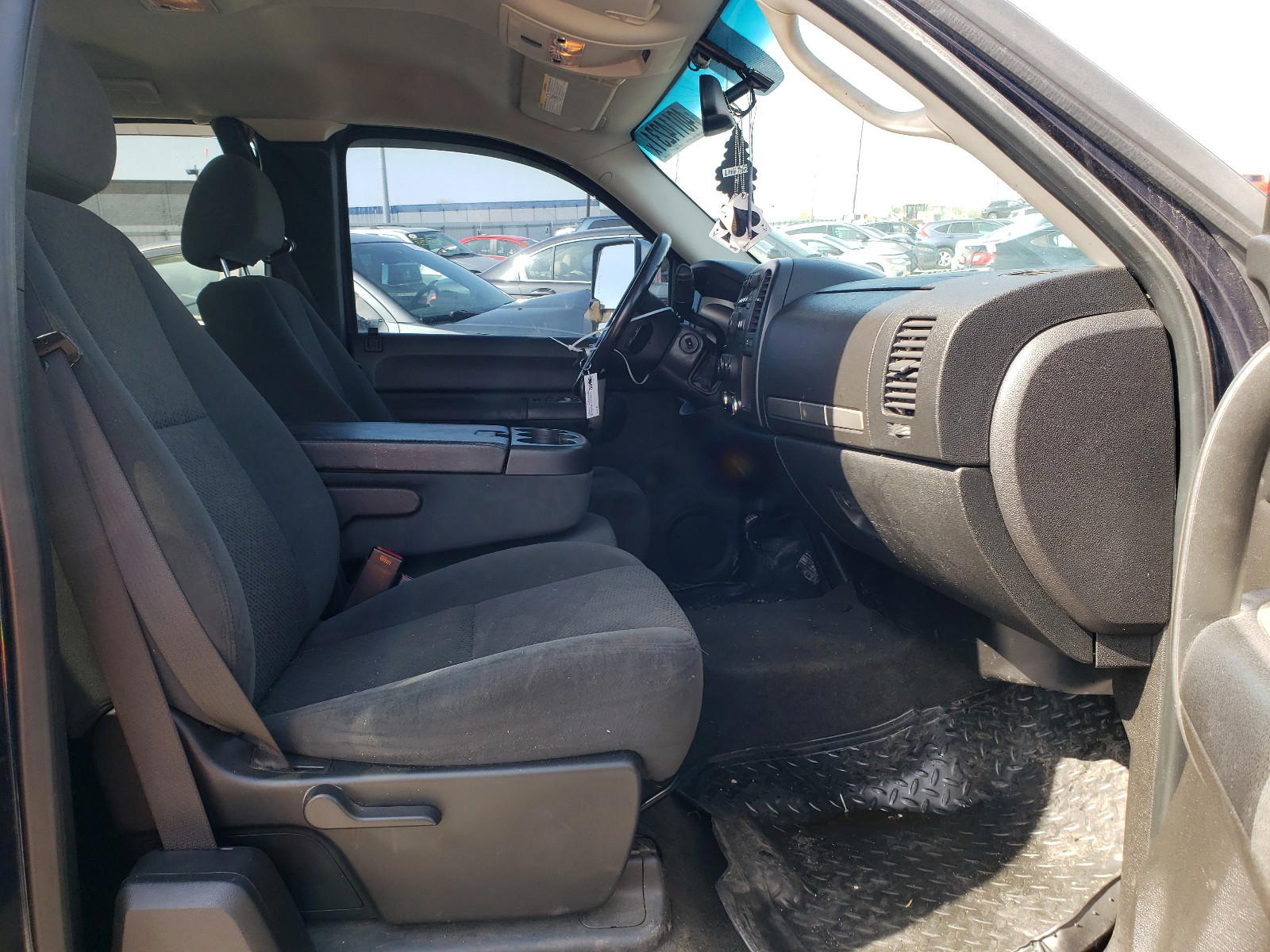 Photo 5 from auction – 2008 CHEVROLET SILVERADO with VIN 1GCHK29K08E167504